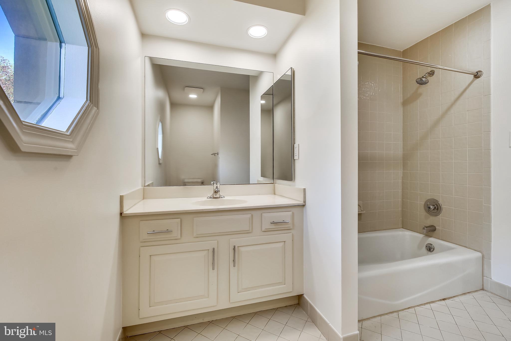 HERITAGE WALK - Residential