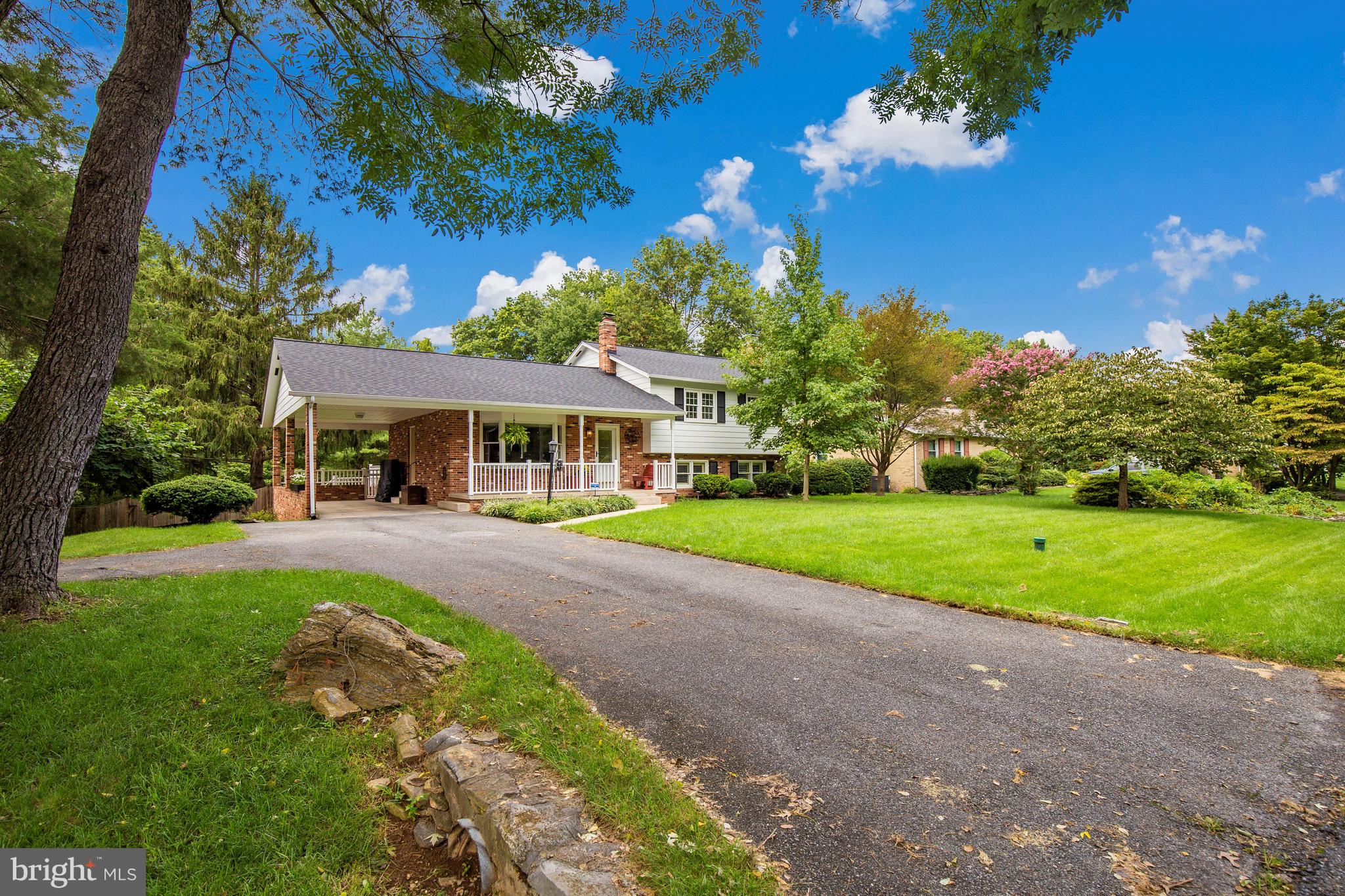 CLOVER HILL - Residential