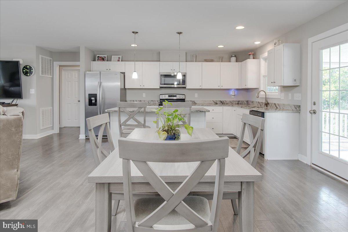 ELIZABETH STATION - Residential