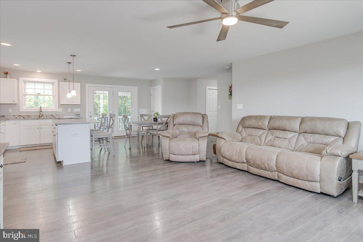 ELIZABETH STATION - Residential