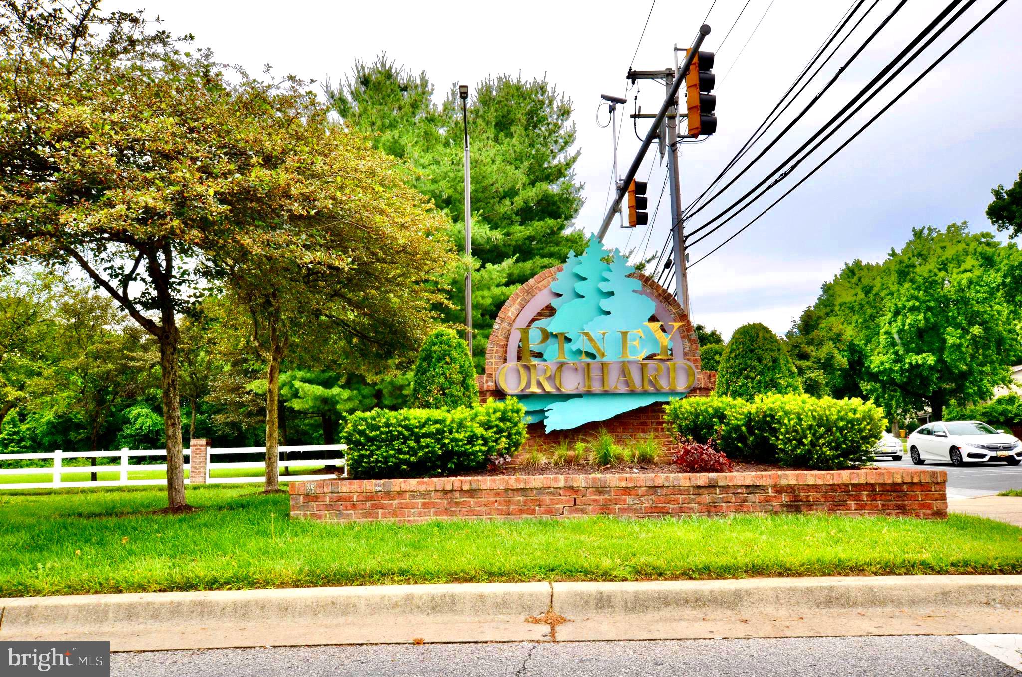 PINEY ORCHARD - Residential