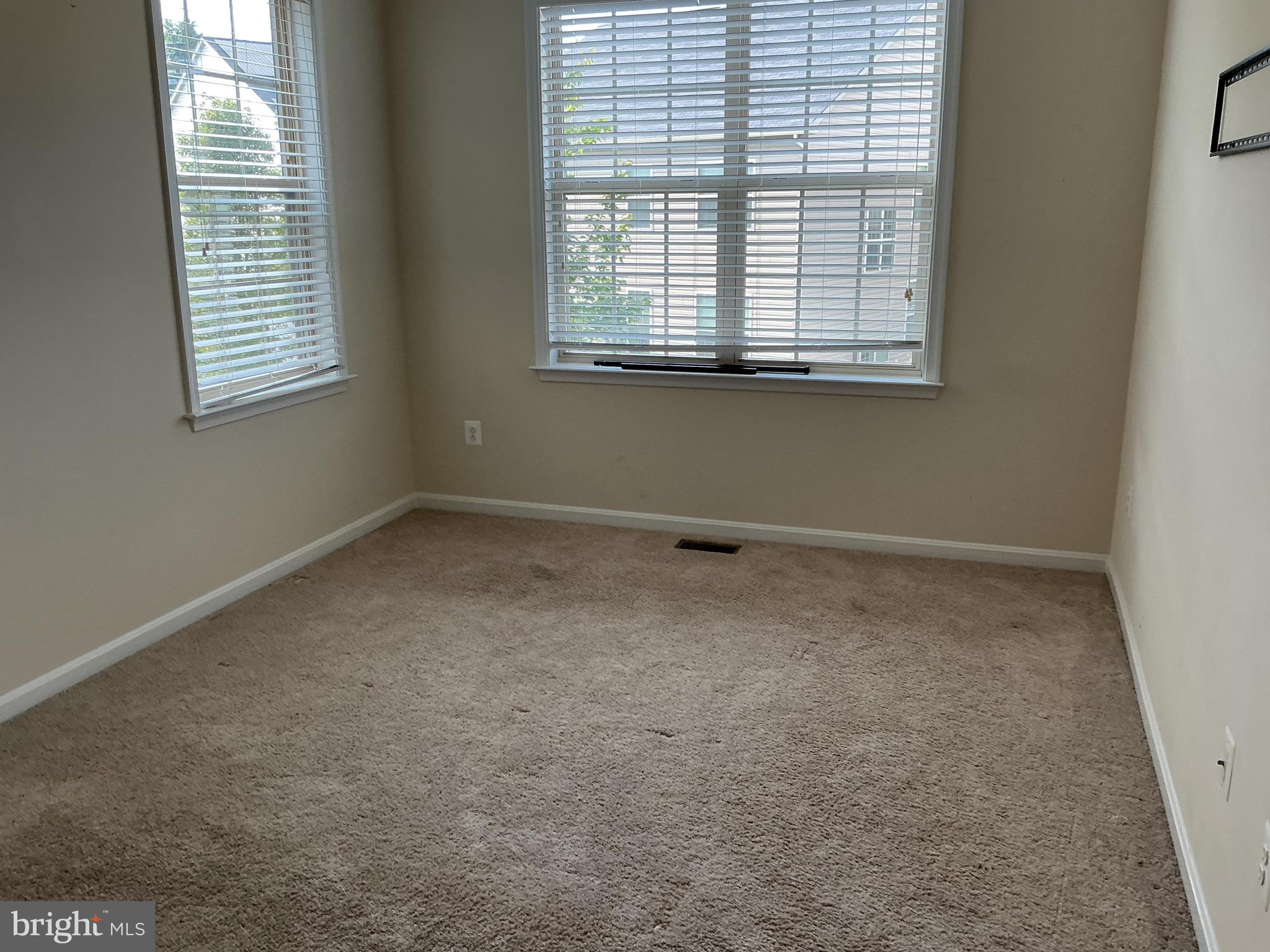 WOODMORE TOWNE CENTRE - Residential