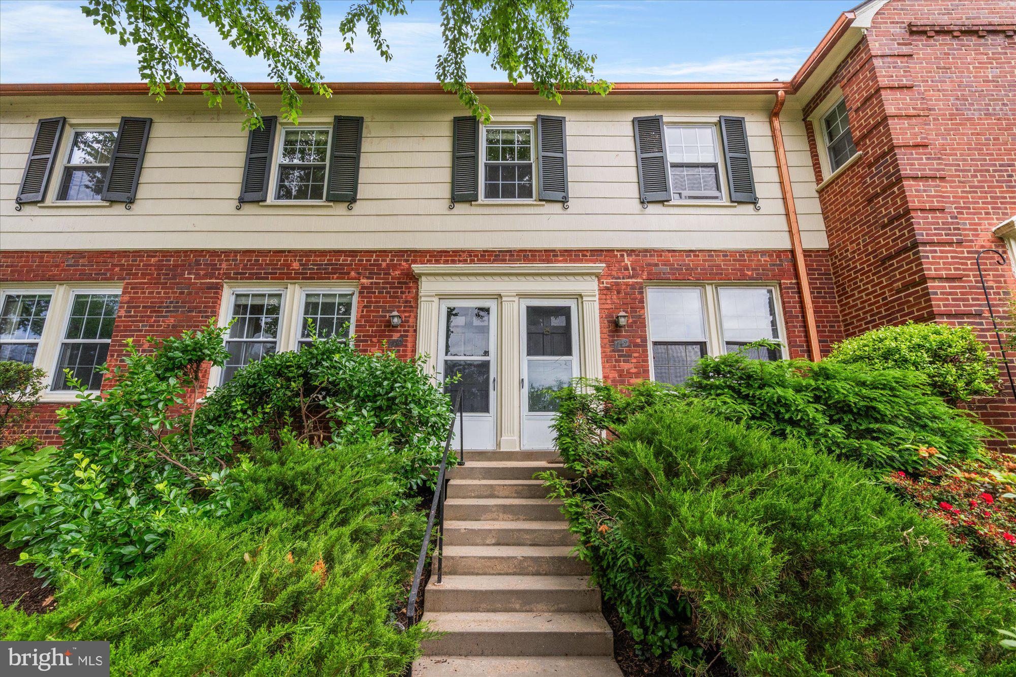 1600 S BARTON STREET 750