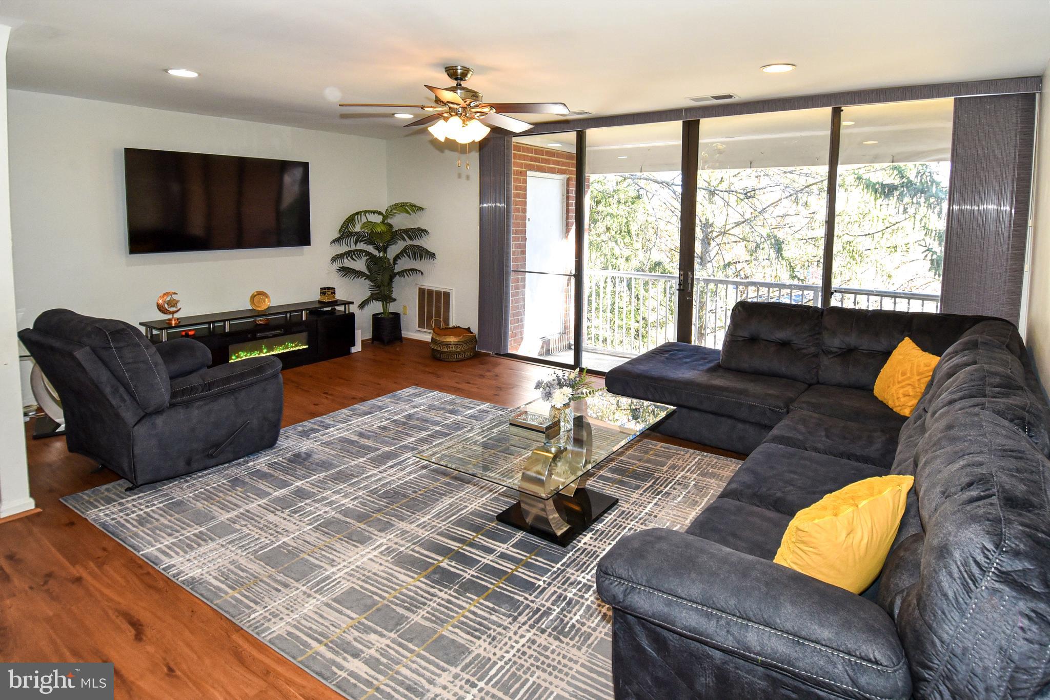 POTOMAC OAKS - Residential