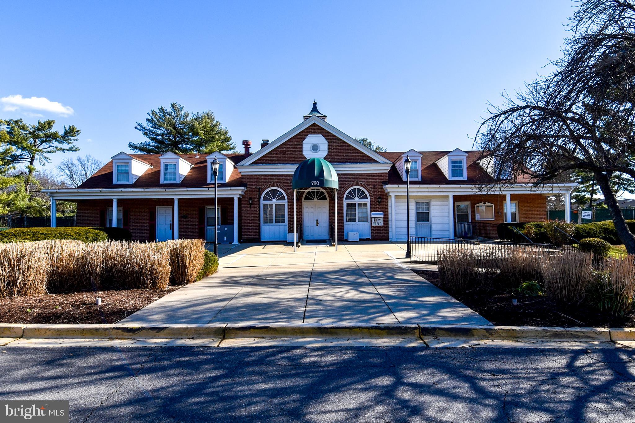 POTOMAC OAKS - Residential