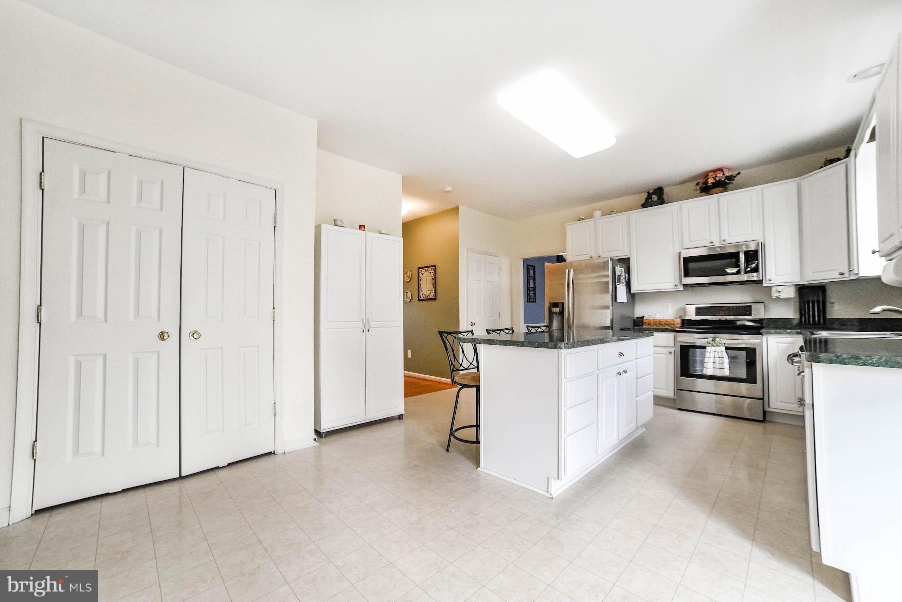 PEMBROOKE - Residential