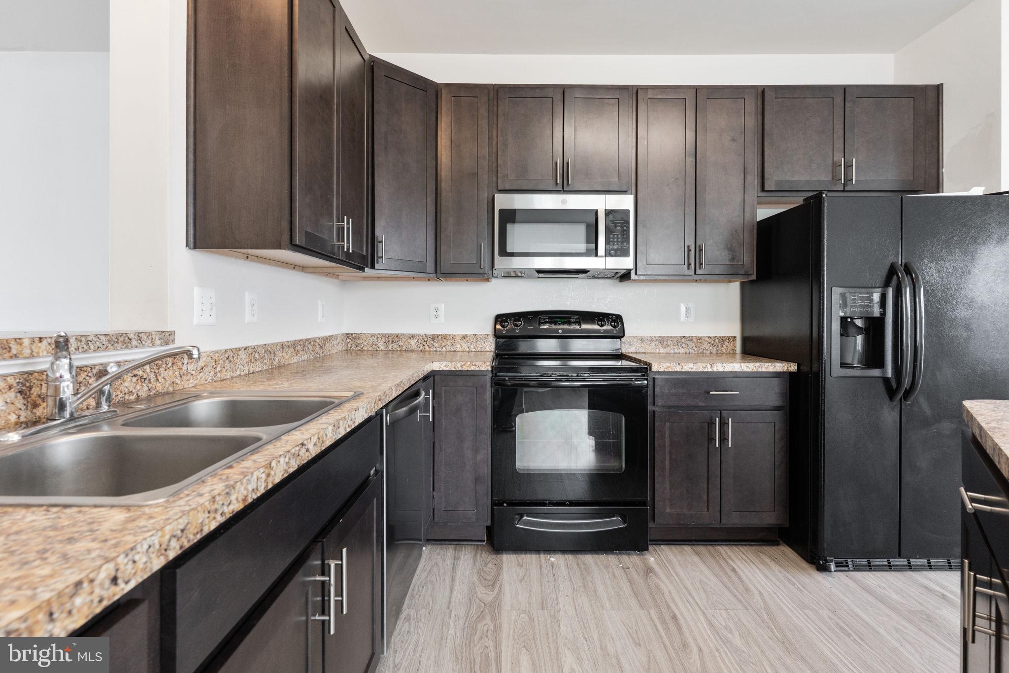 WOODSTREAM - Residential Lease