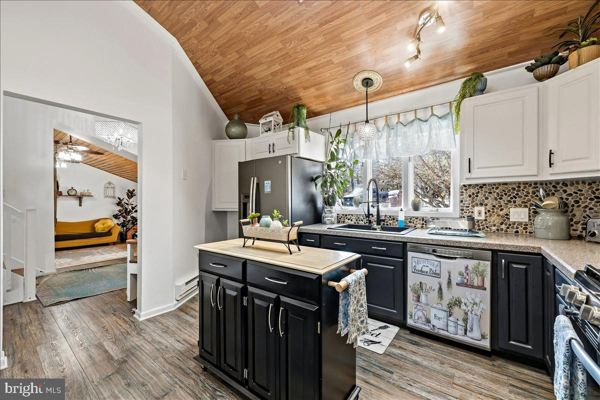 TOWAMENSING TRAIL - Residential