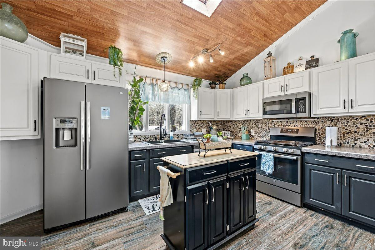 TOWAMENSING TRAIL - Residential