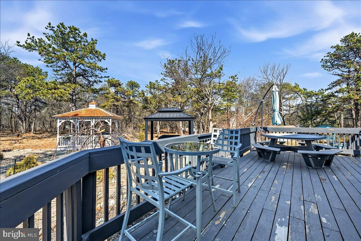 TOWAMENSING TRAIL - Residential