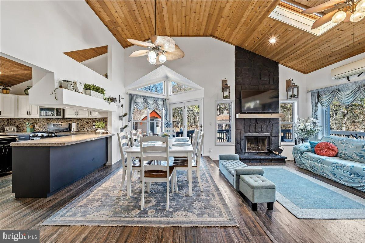 TOWAMENSING TRAIL - Residential