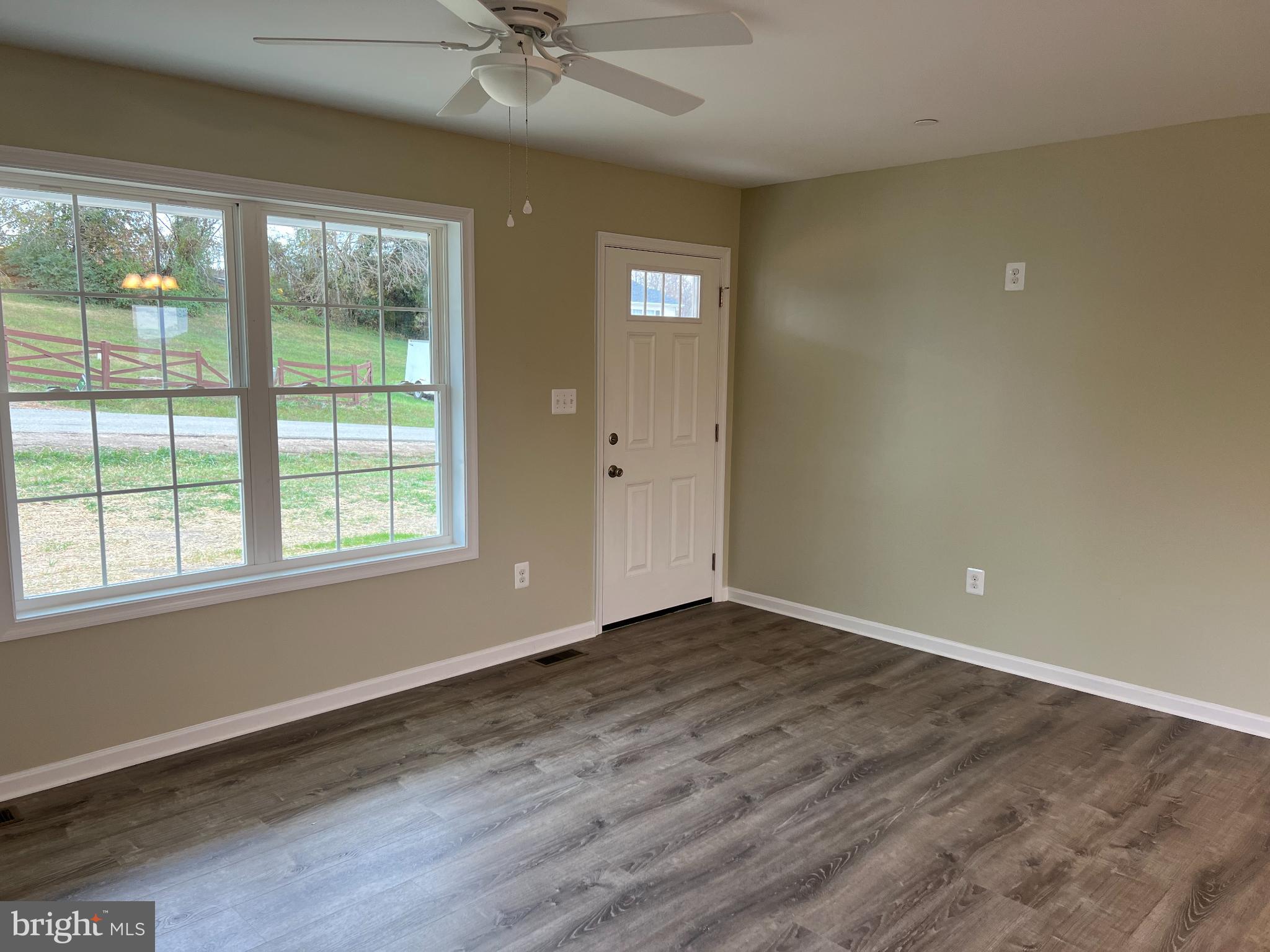 LONG VIEW - Residential