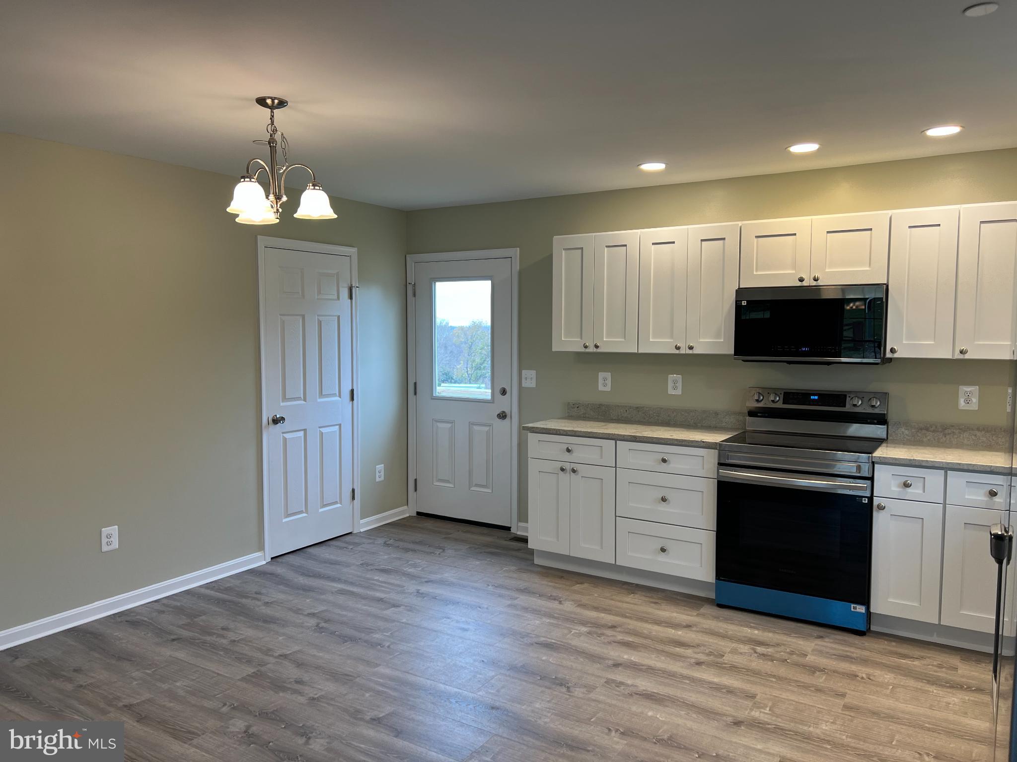 LONG VIEW - Residential