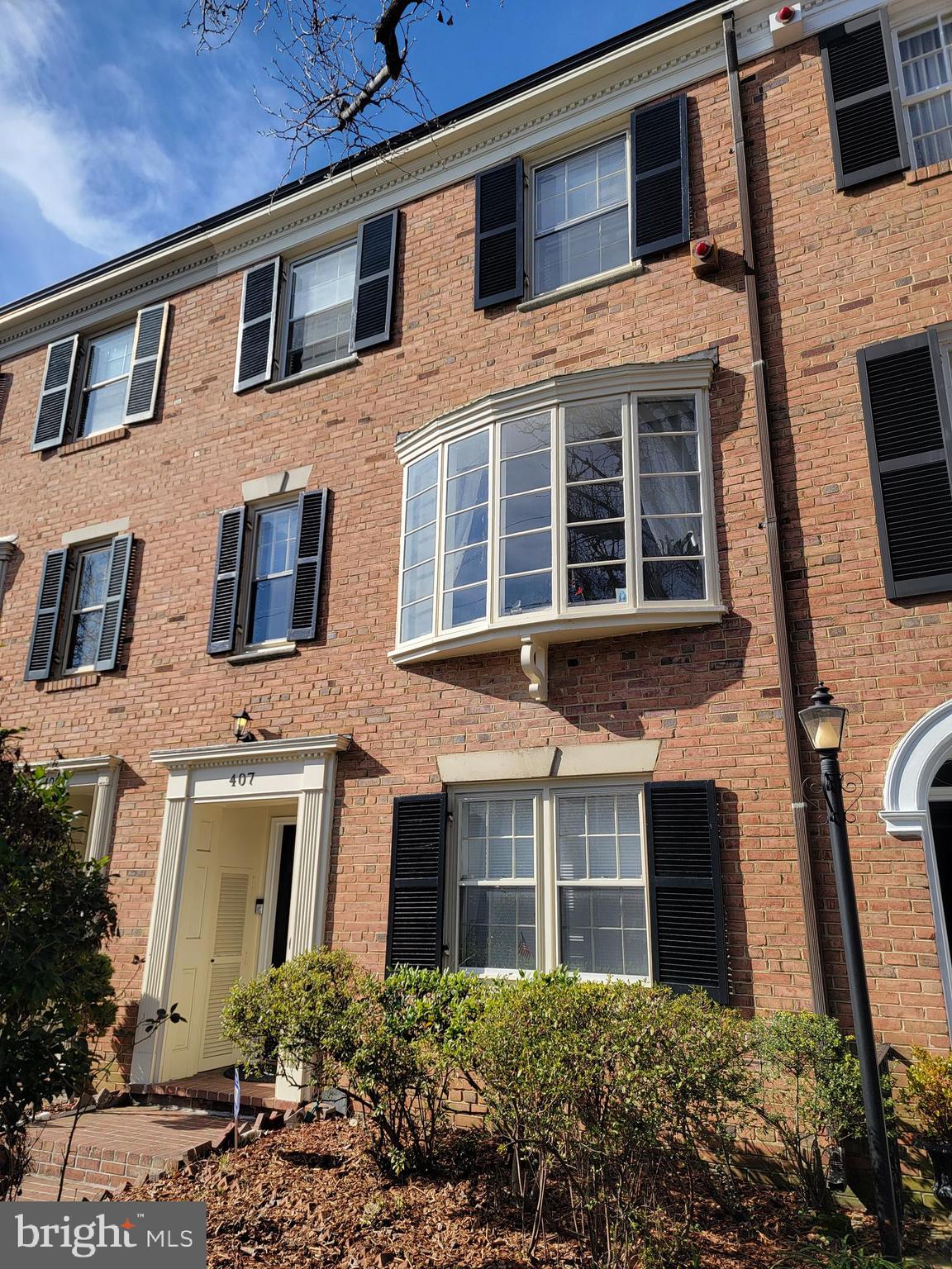 OLD TOWN ALEXANDRIA - Residential Lease