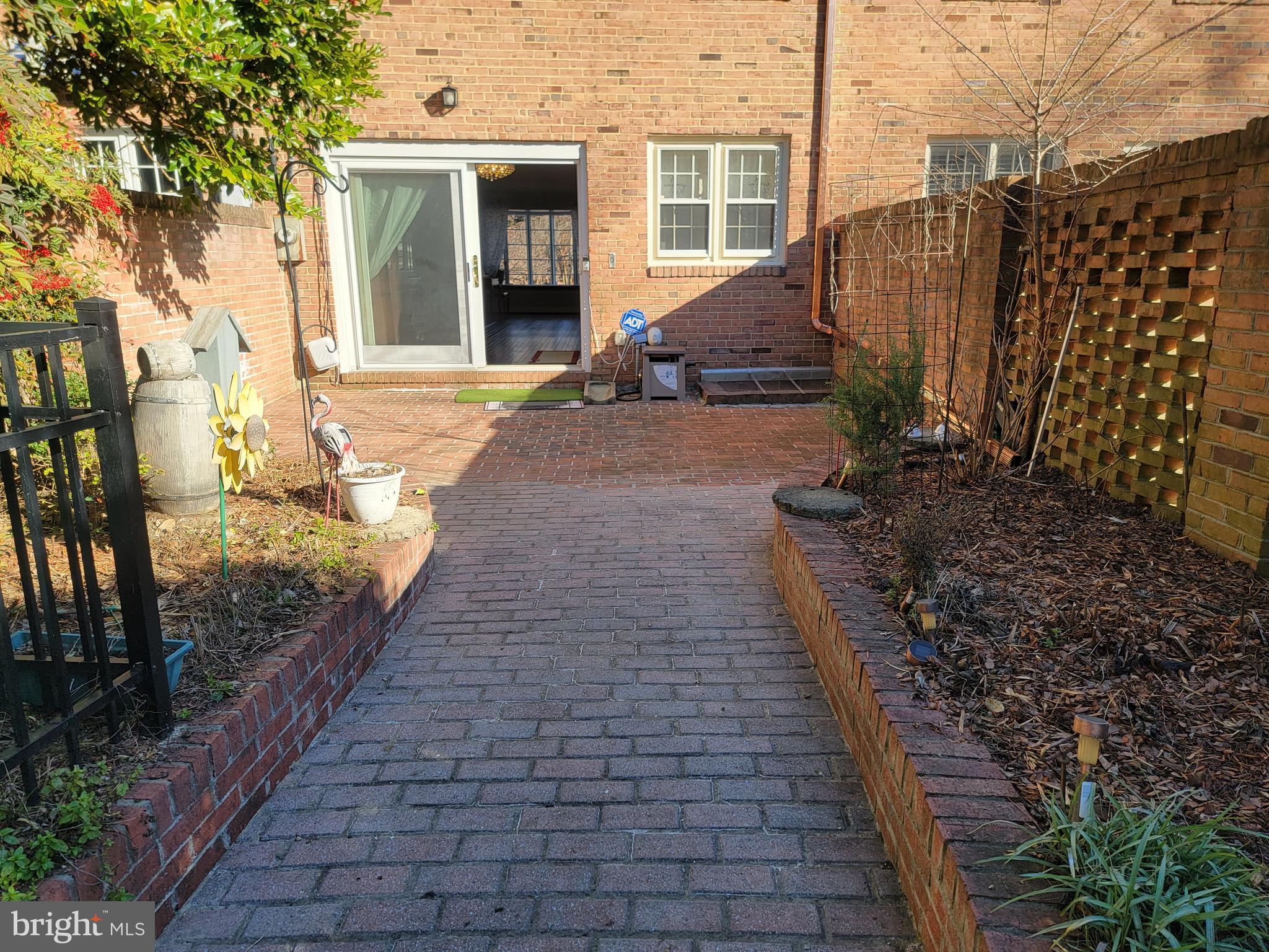 OLD TOWN ALEXANDRIA - Residential Lease