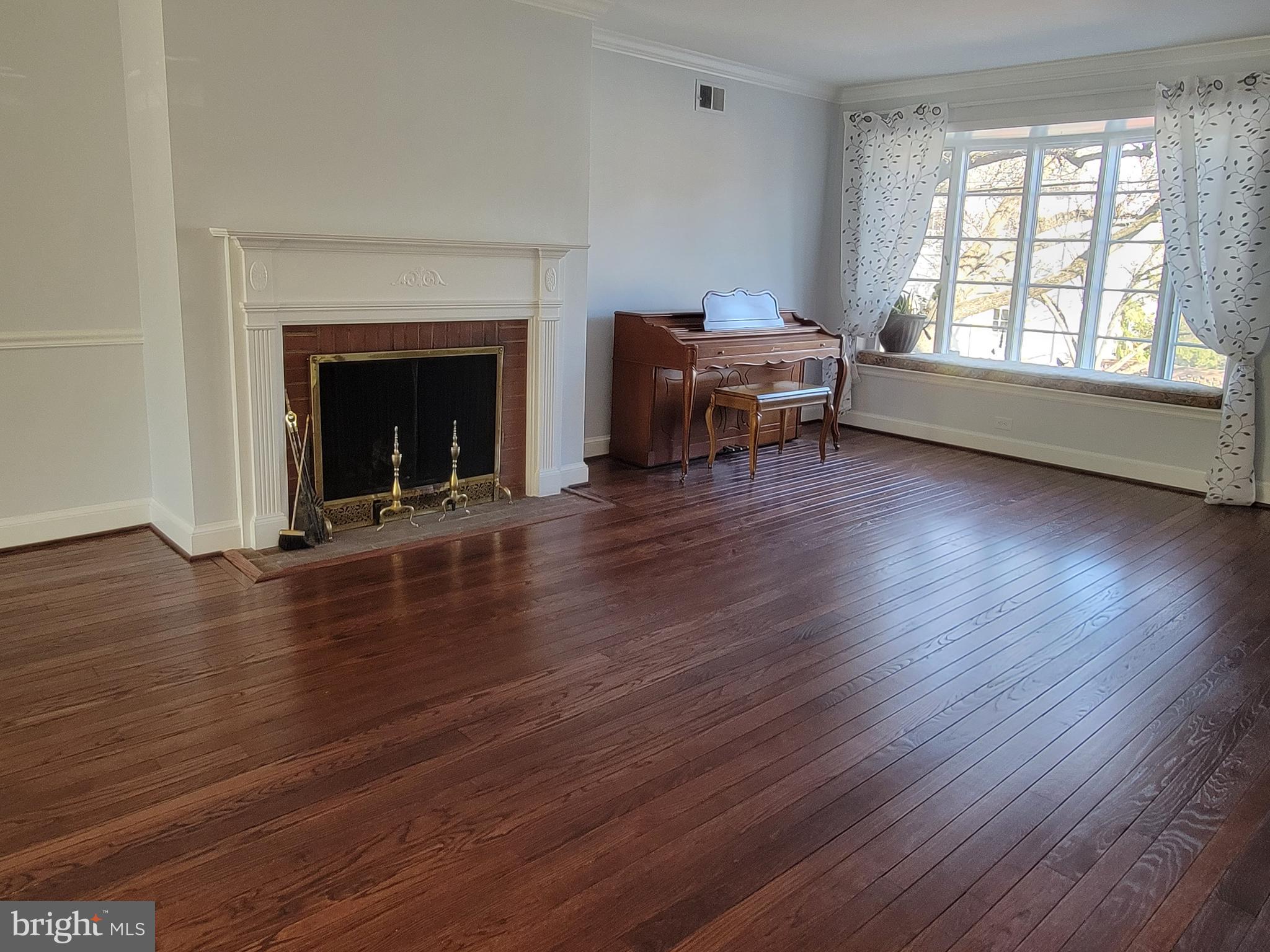 OLD TOWN ALEXANDRIA - Residential Lease