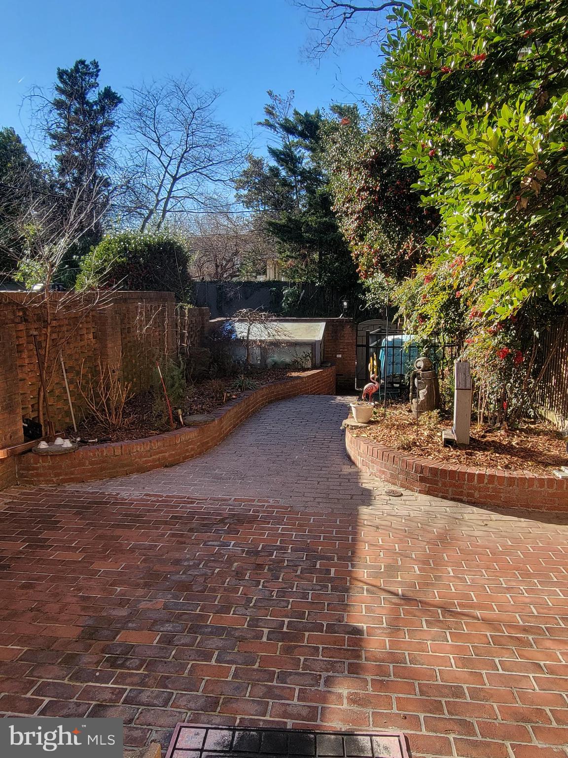 OLD TOWN ALEXANDRIA - Residential Lease