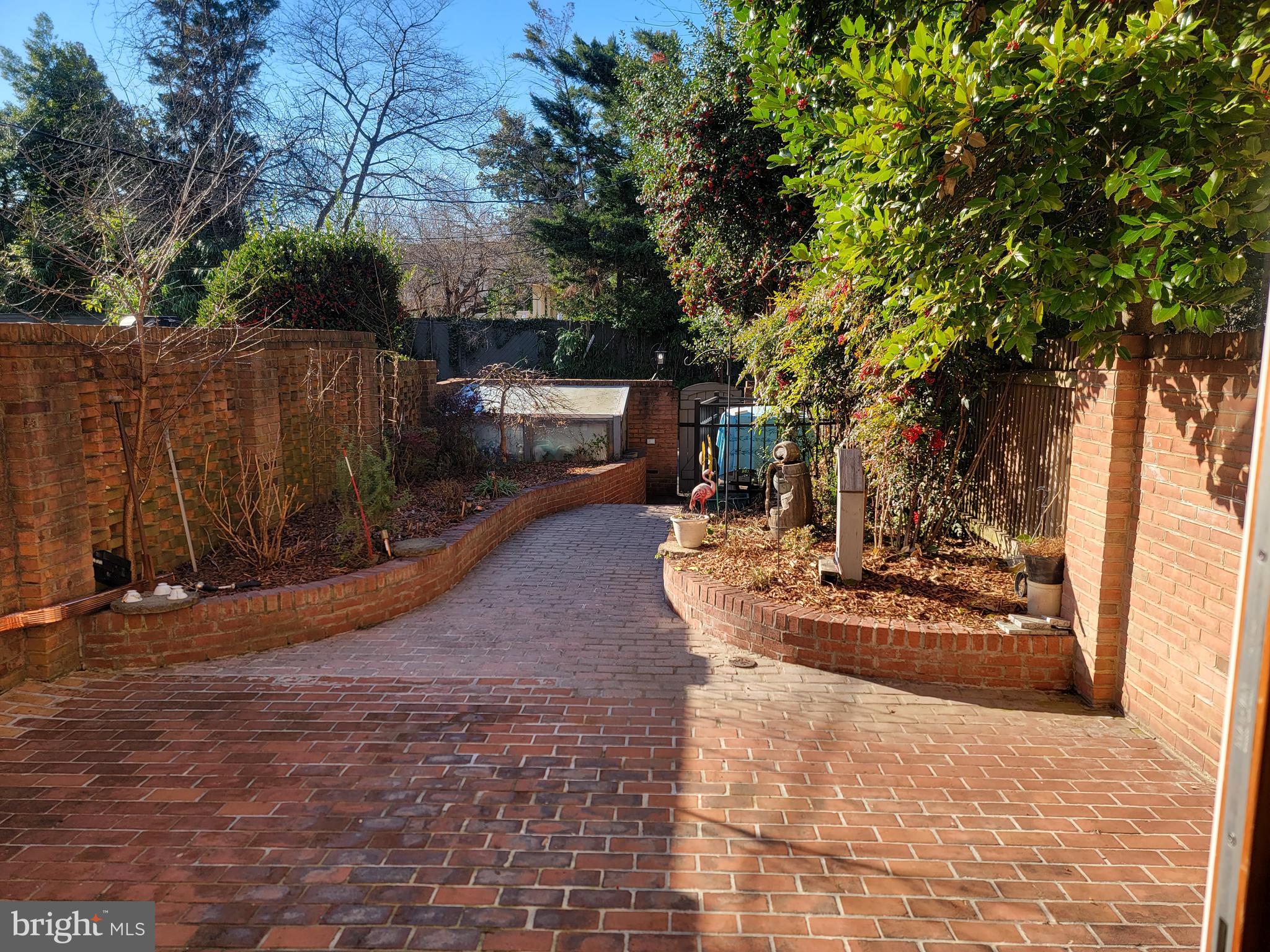 OLD TOWN ALEXANDRIA - Residential Lease