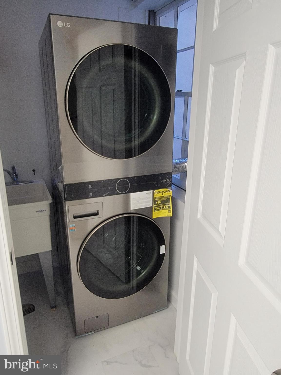 OLD TOWN ALEXANDRIA - Residential Lease