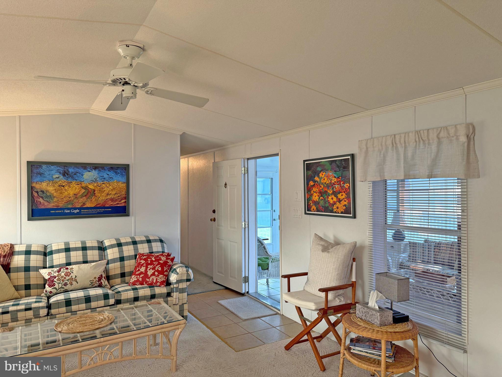 22 SUNNYFIELD ROAD E-13