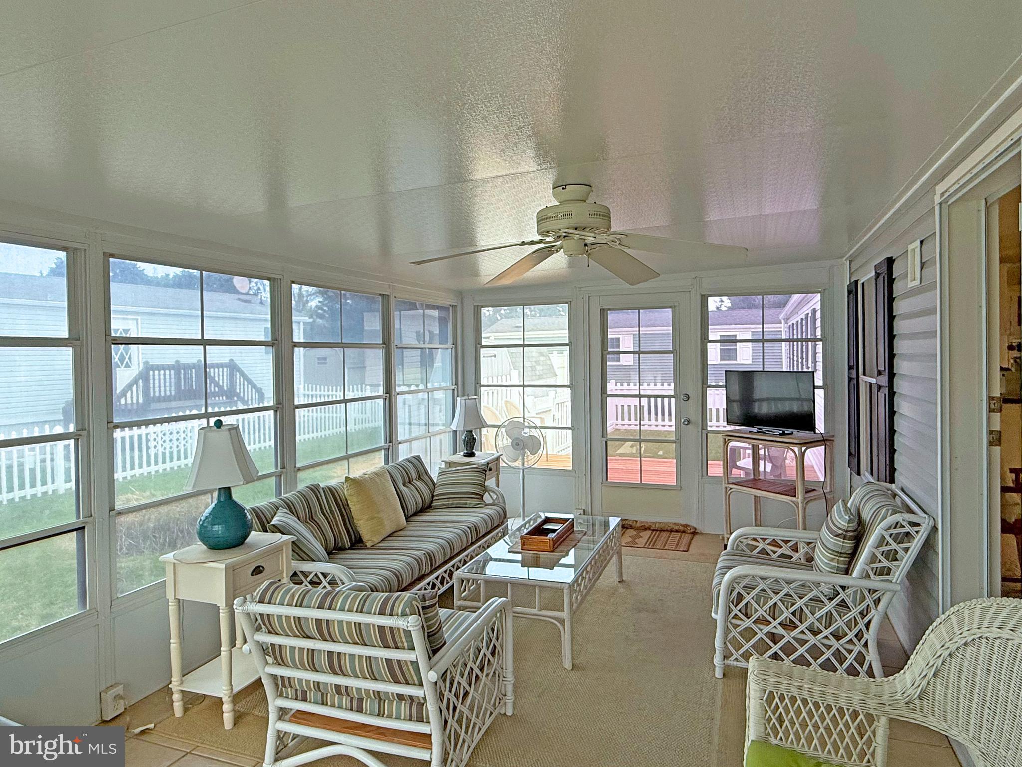 22 SUNNYFIELD ROAD E-13