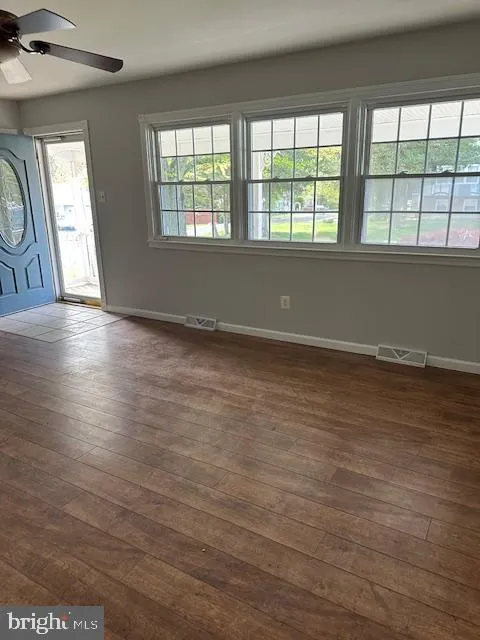 Turnersville, New Jersey 08012, United States, 3 Bedrooms Bedrooms, ,1 BathroomBathrooms,Residential,Pending,117062