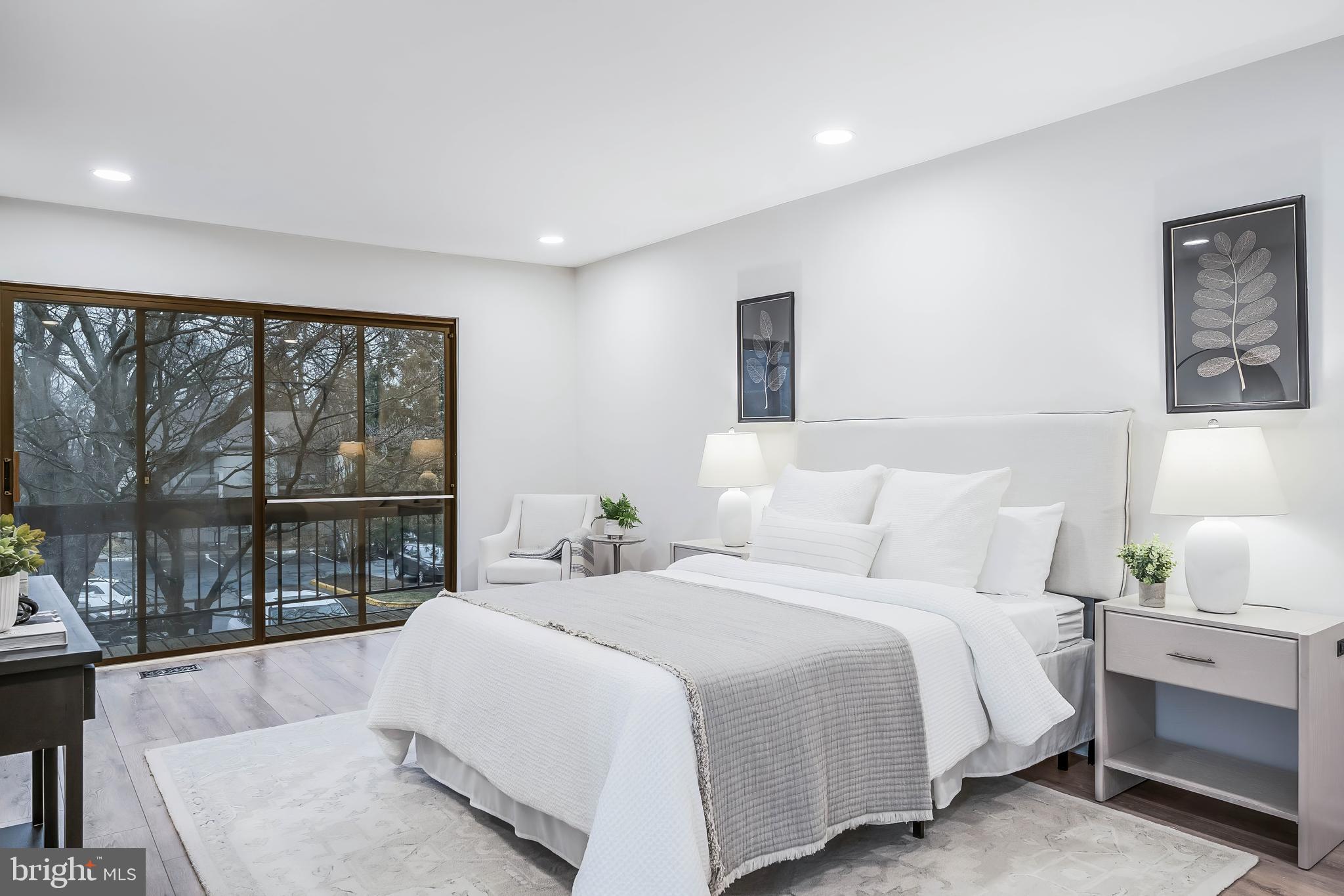 RESTON - Residential