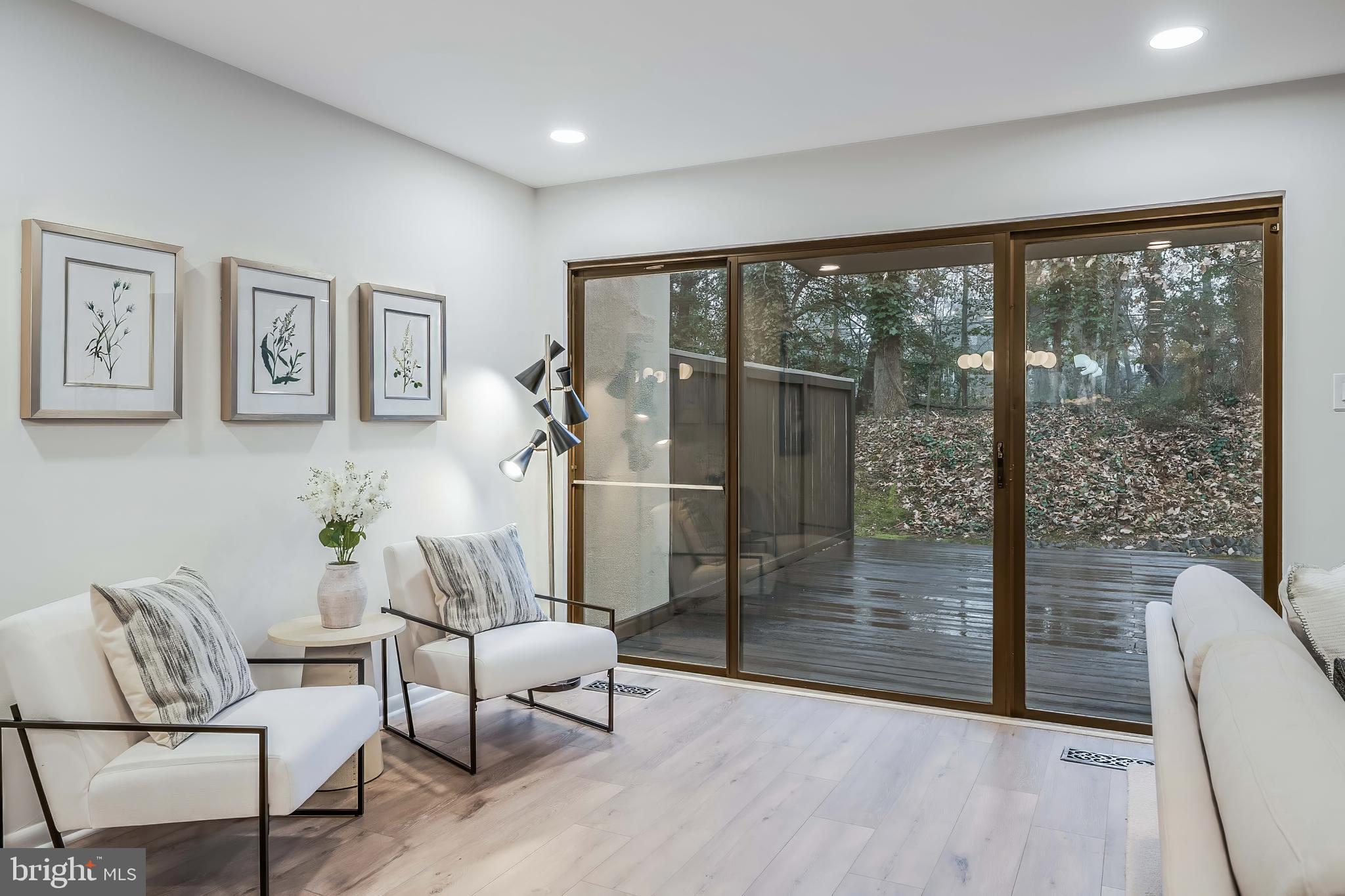 RESTON - Residential