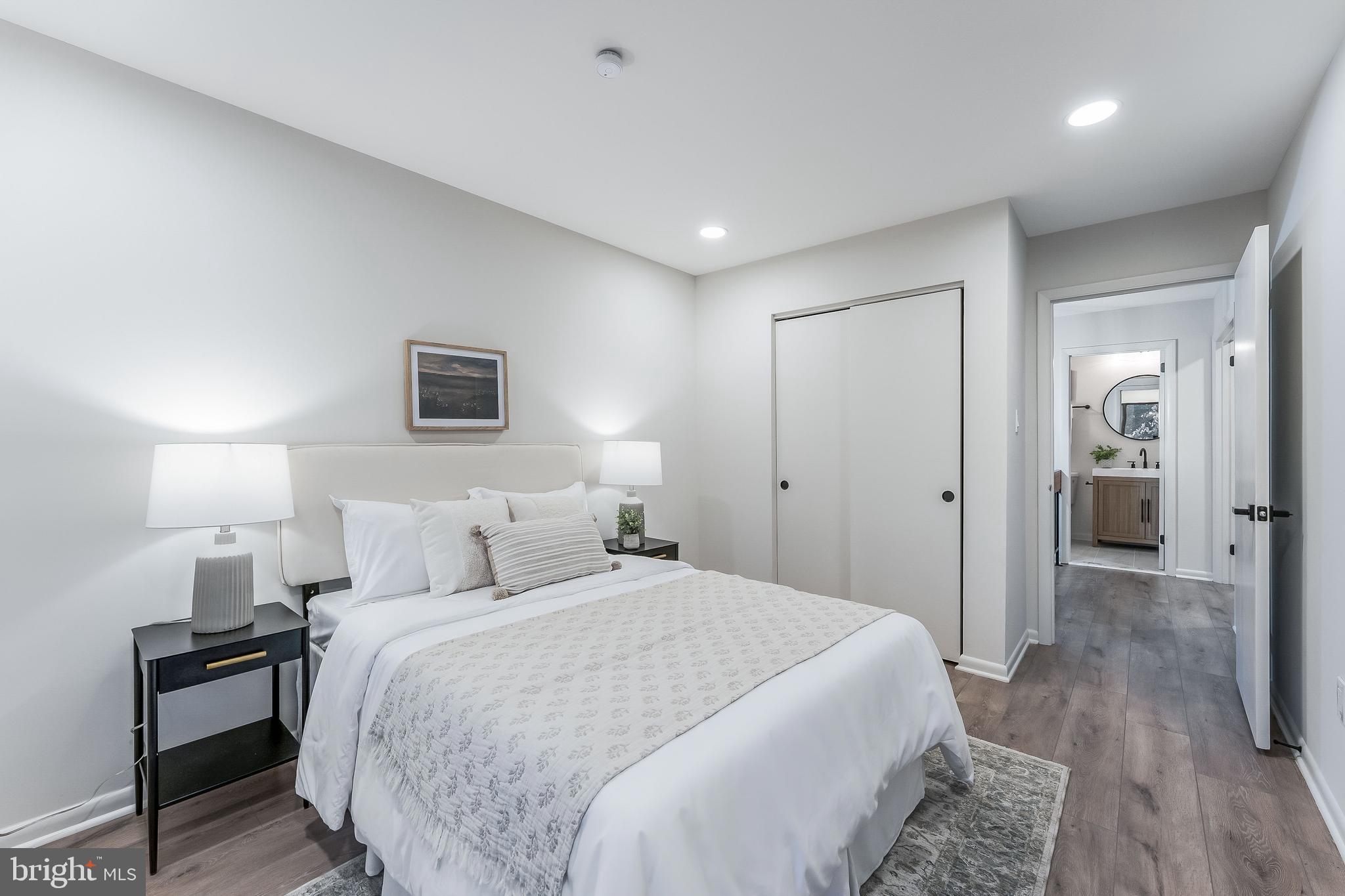 RESTON - Residential