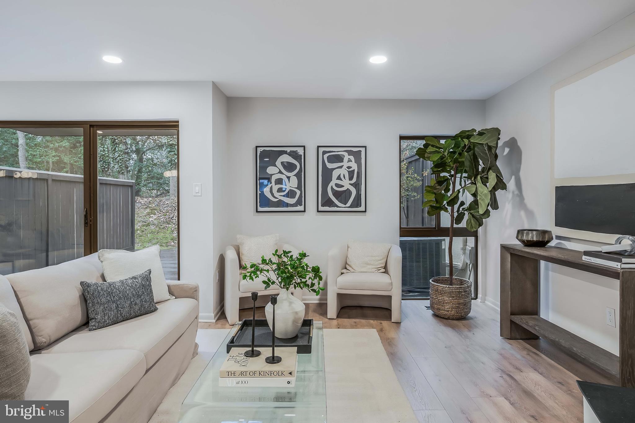 RESTON - Residential