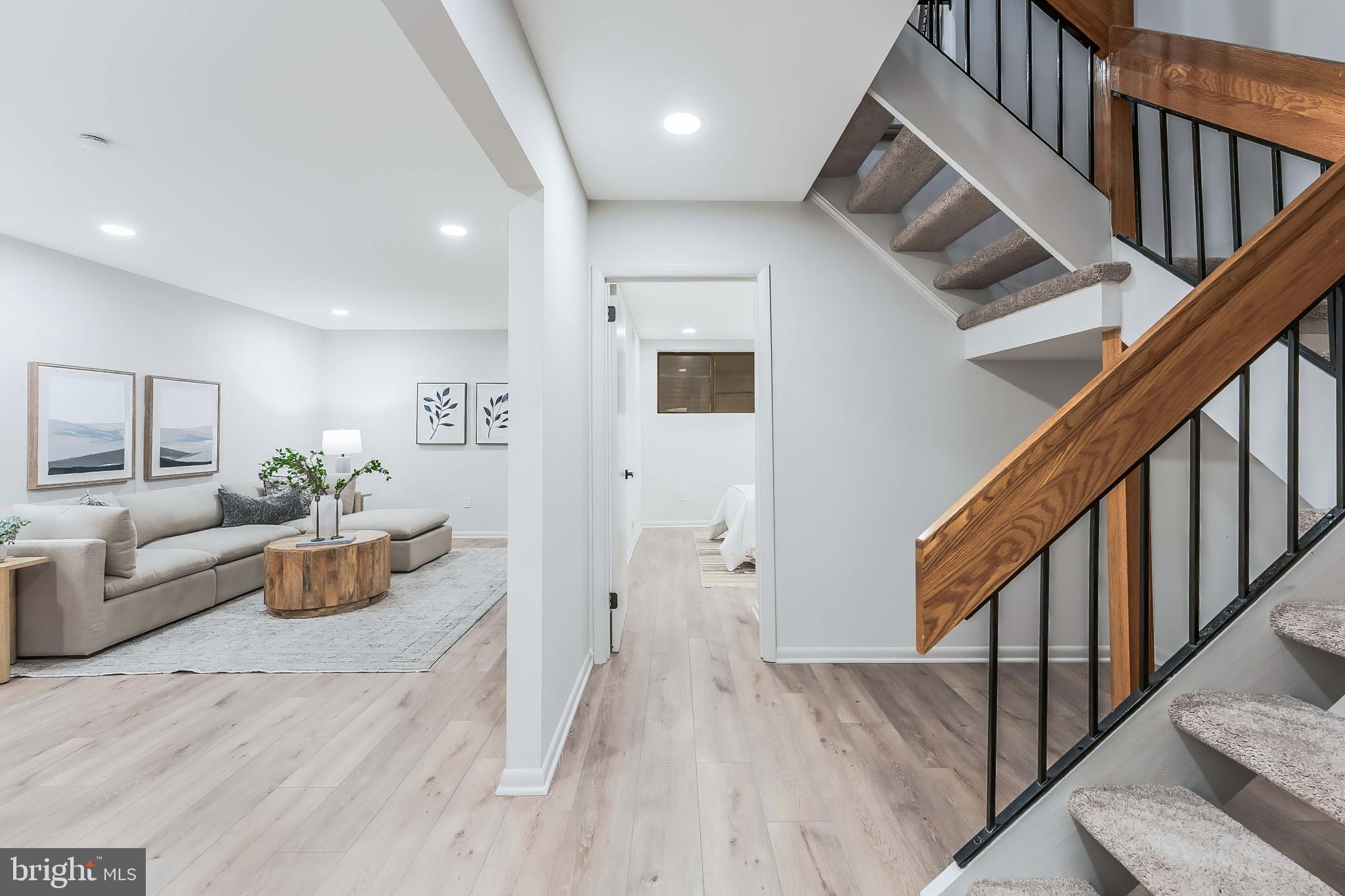 RESTON - Residential