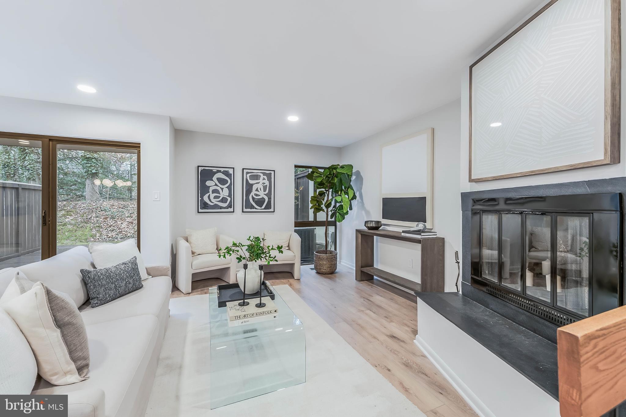 RESTON - Residential