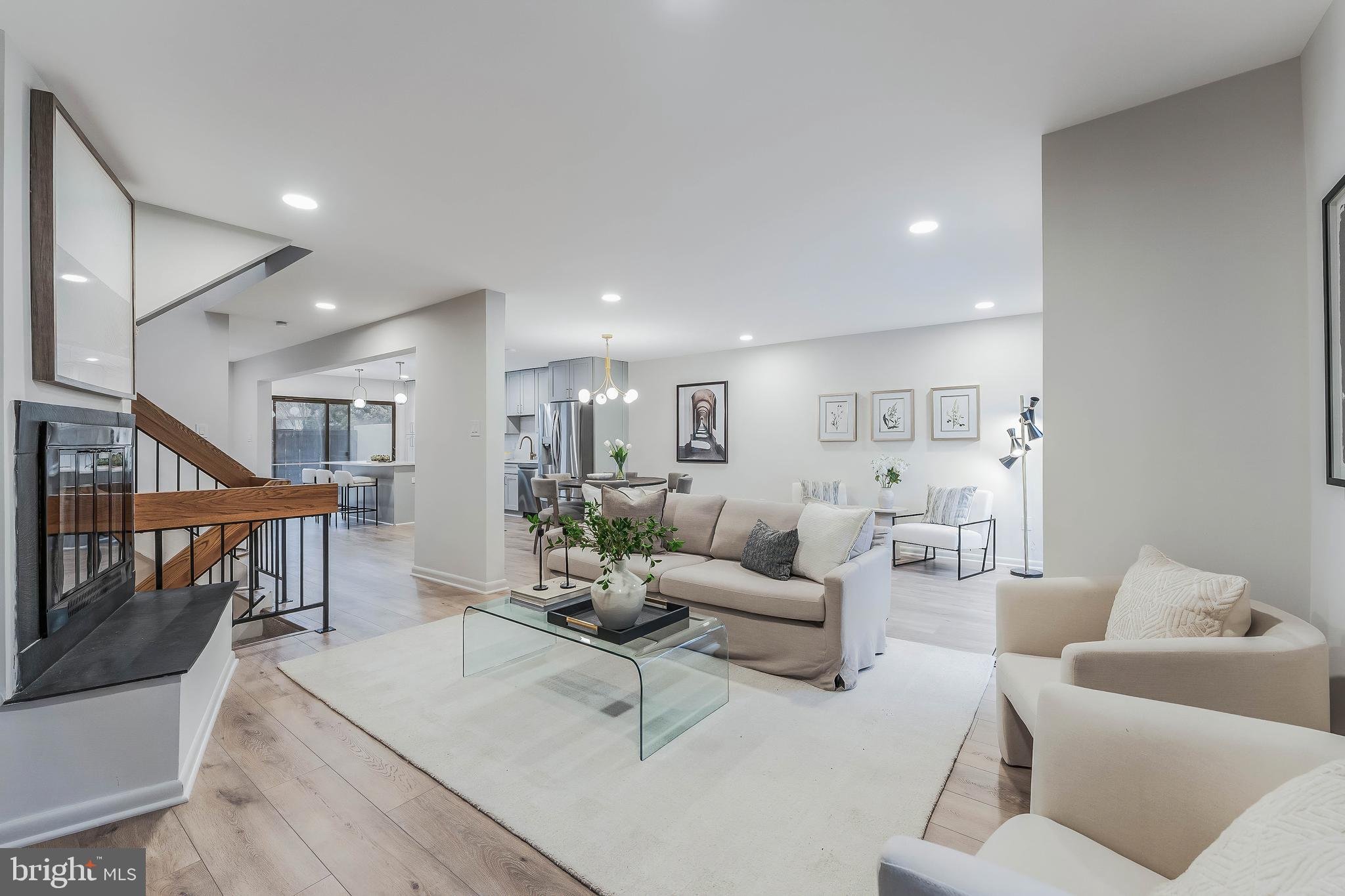 RESTON - Residential