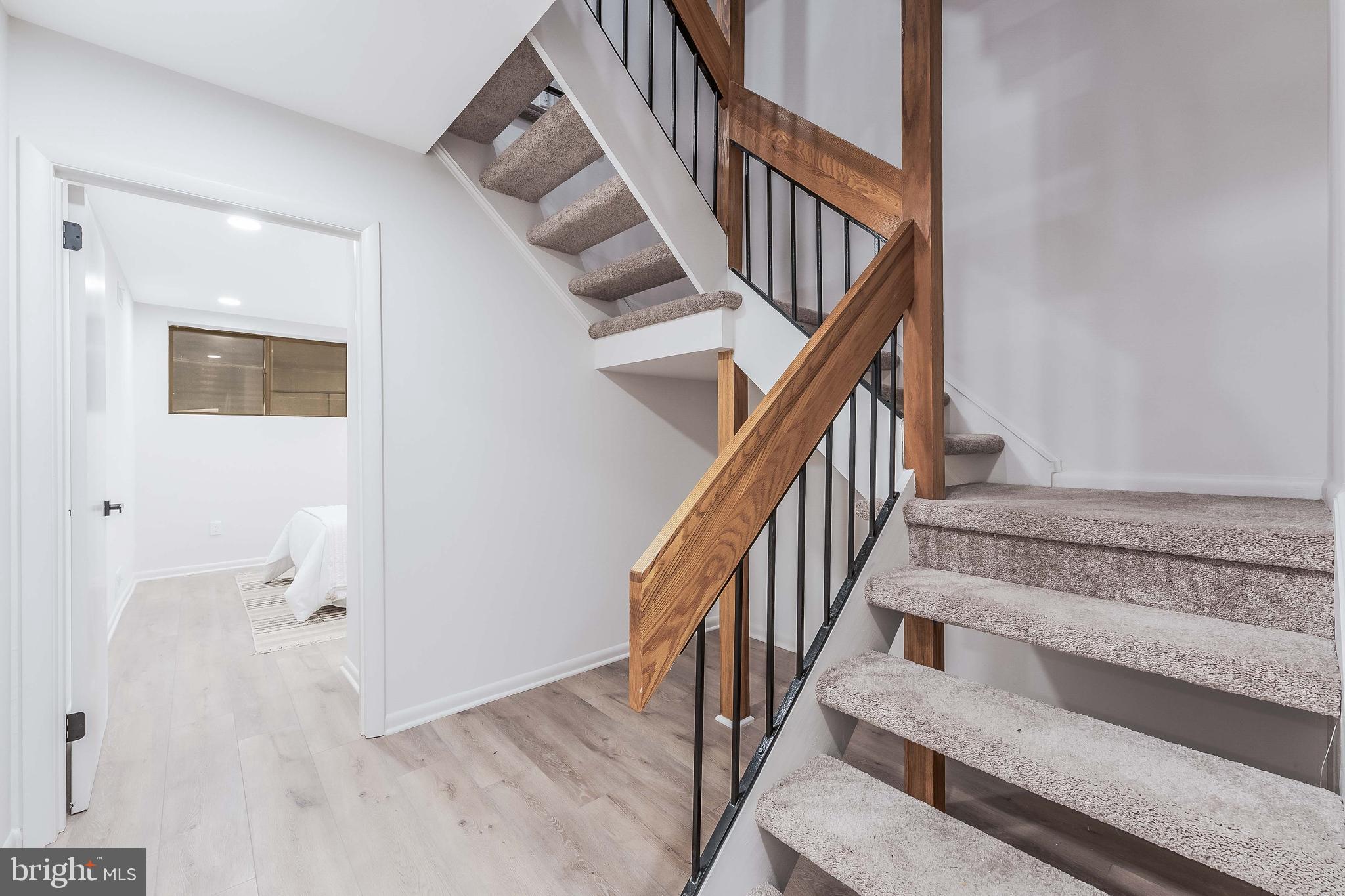 RESTON - Residential