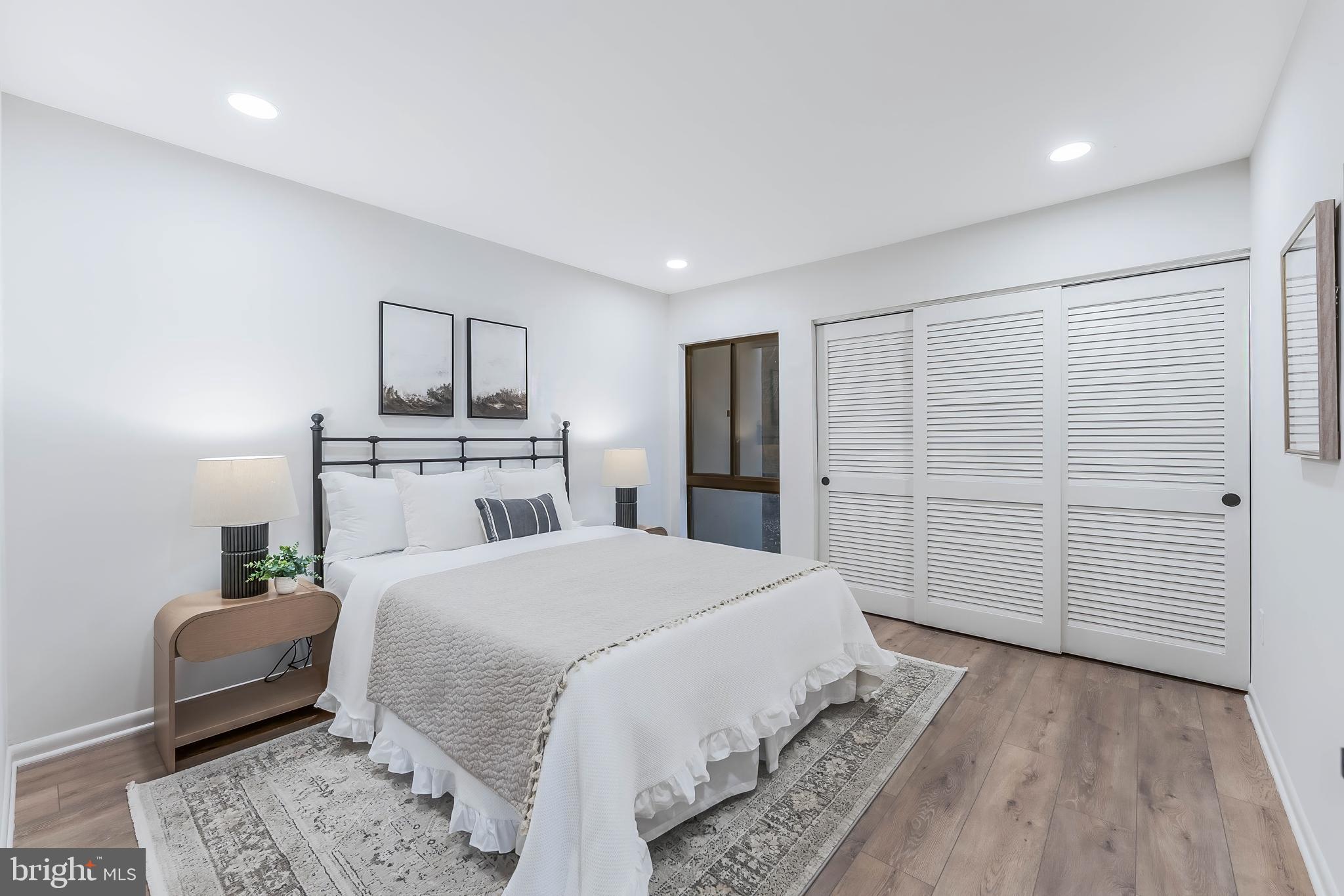 RESTON - Residential