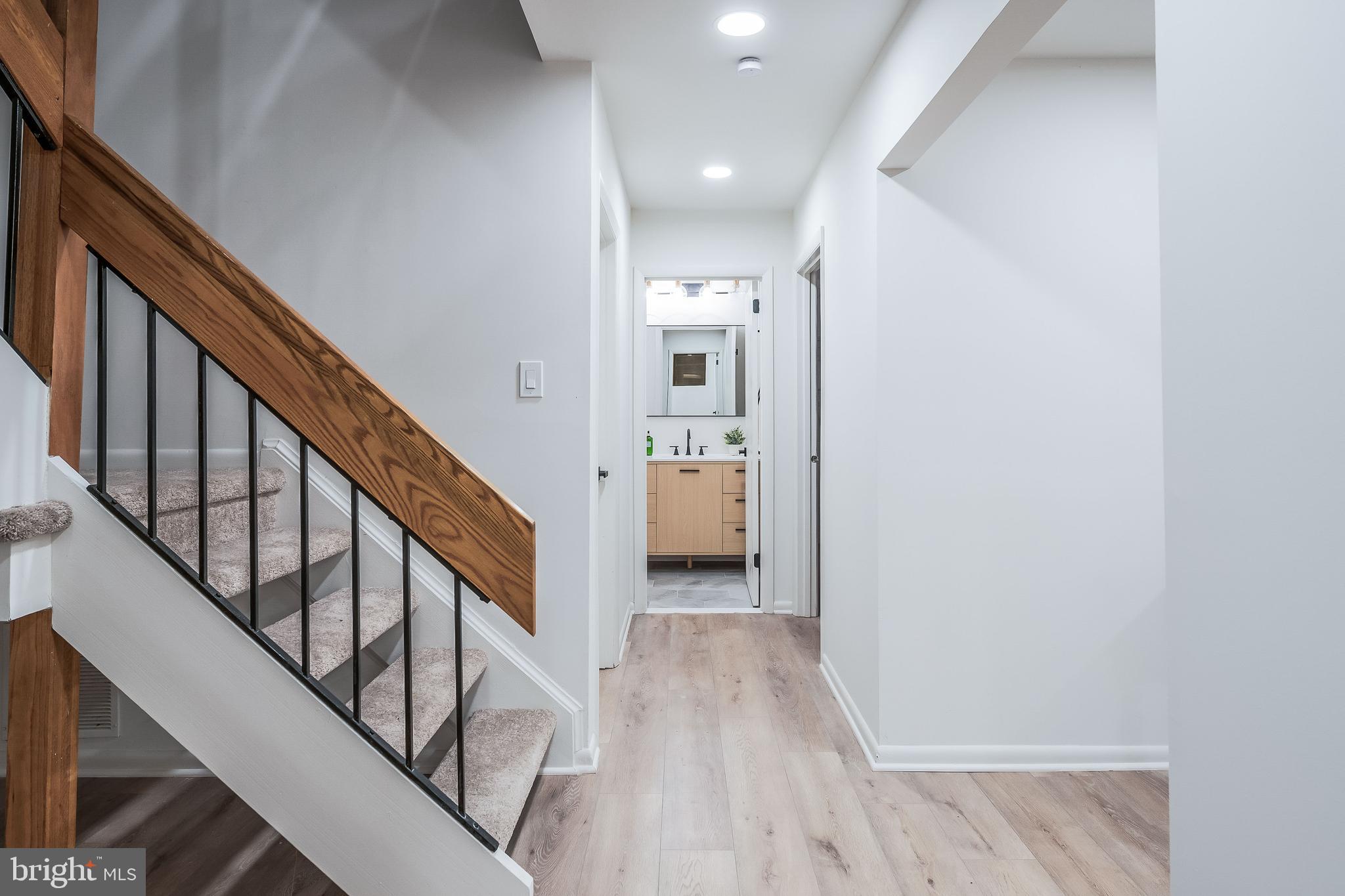 RESTON - Residential