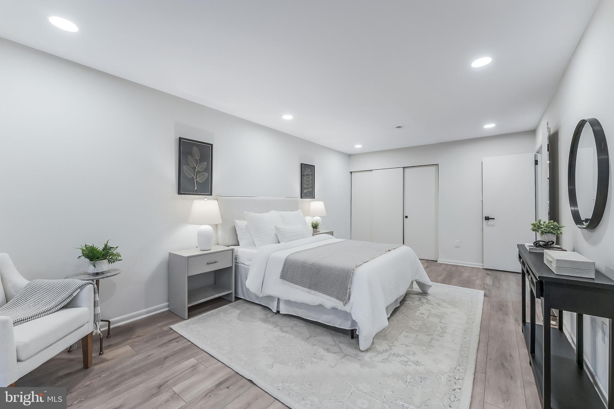 RESTON - Residential