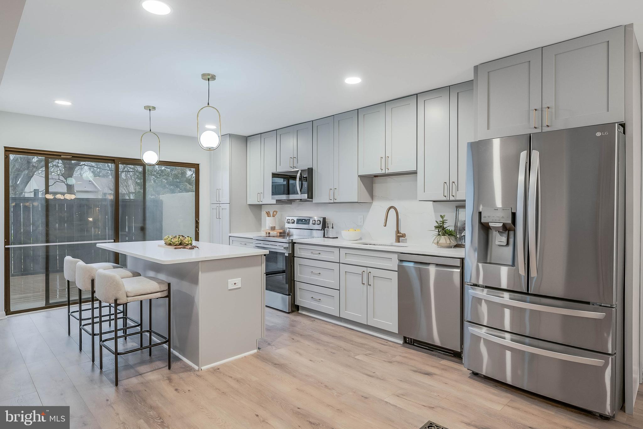 11713 NEWBRIDGE COURT