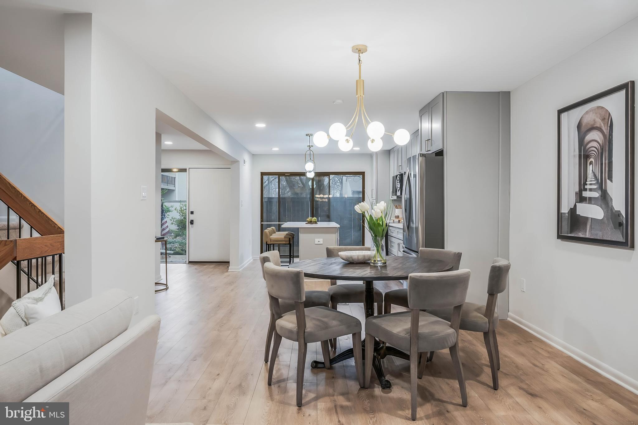 RESTON - Residential