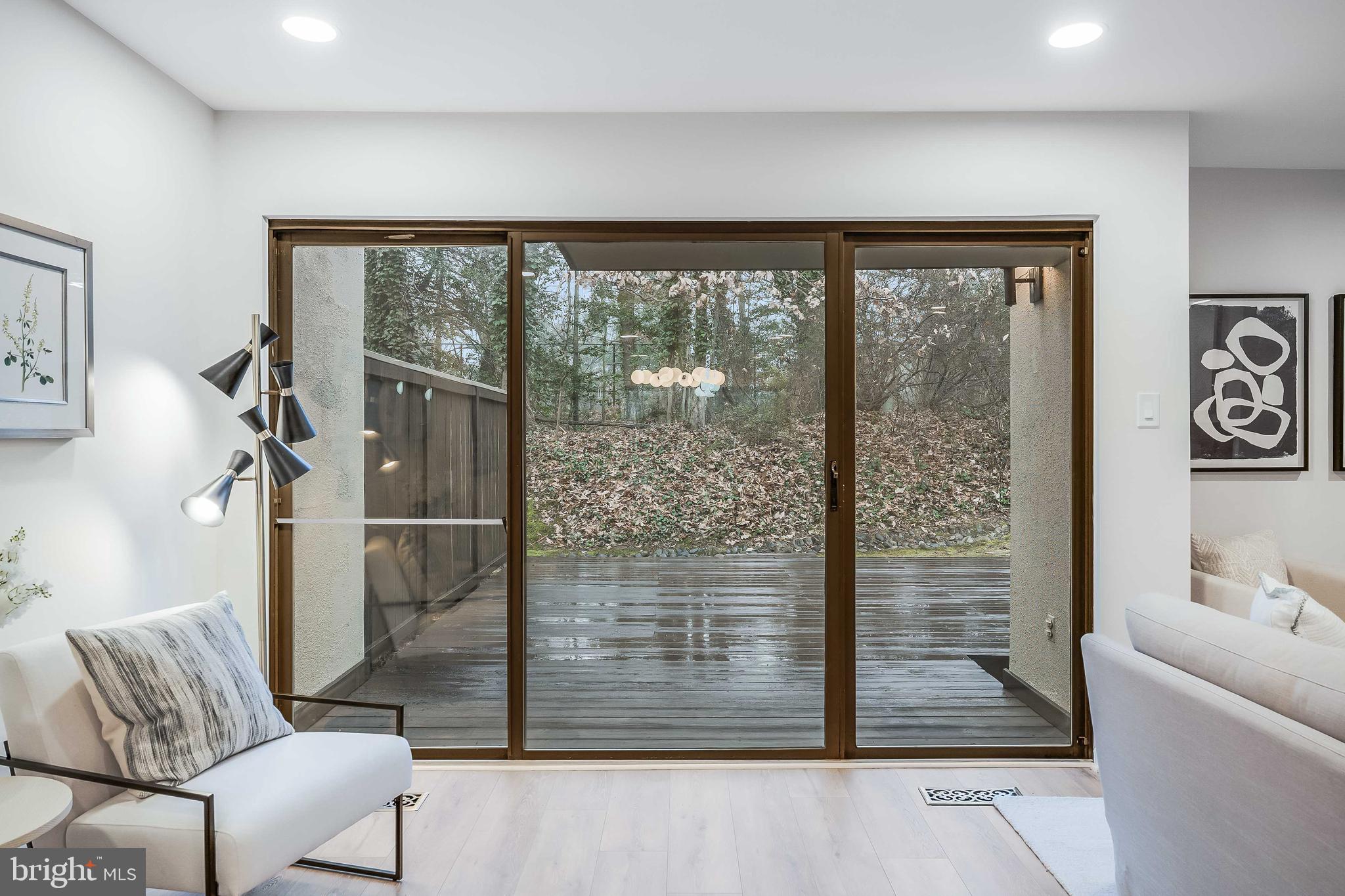 RESTON - Residential