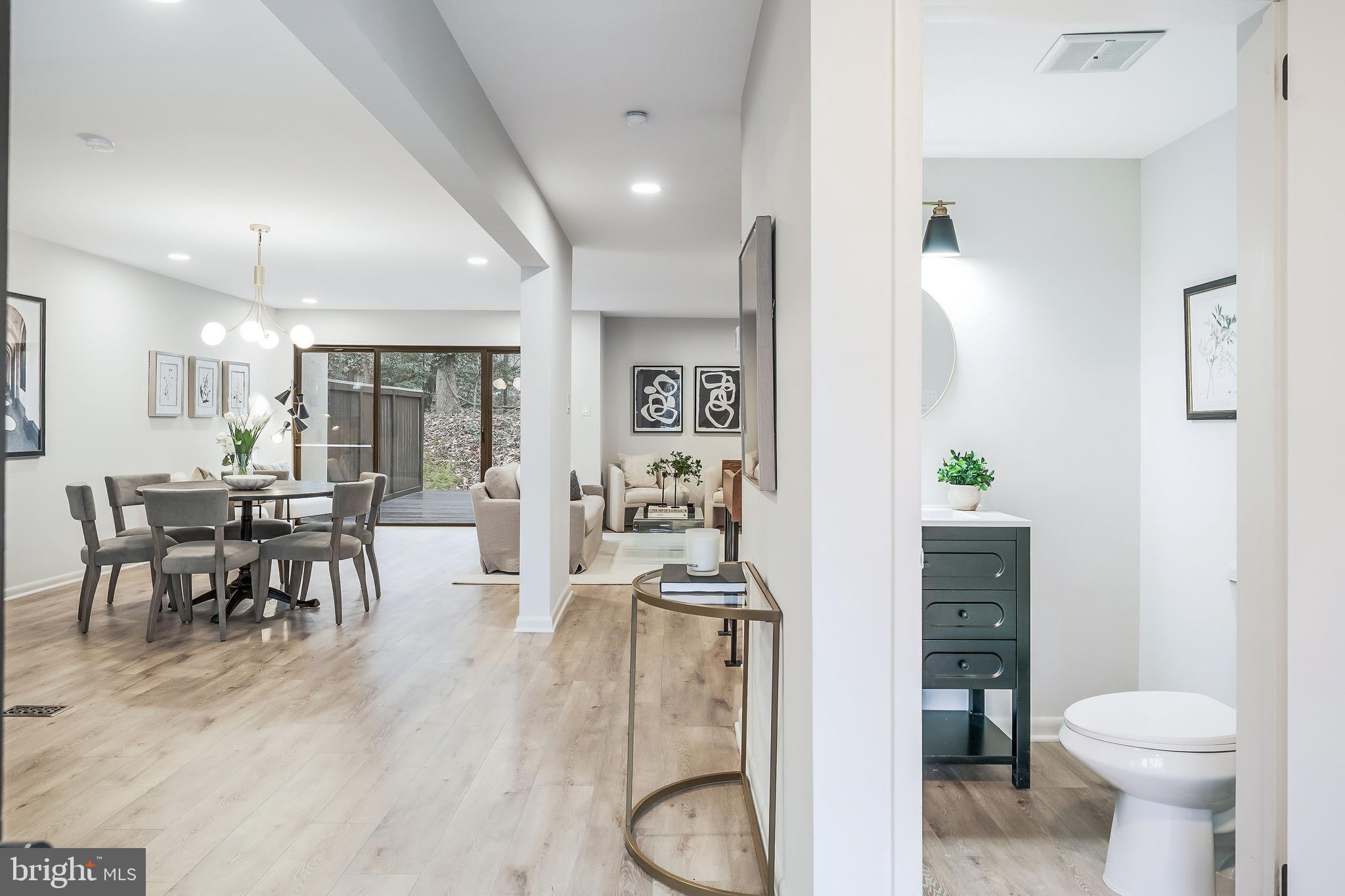 RESTON - Residential