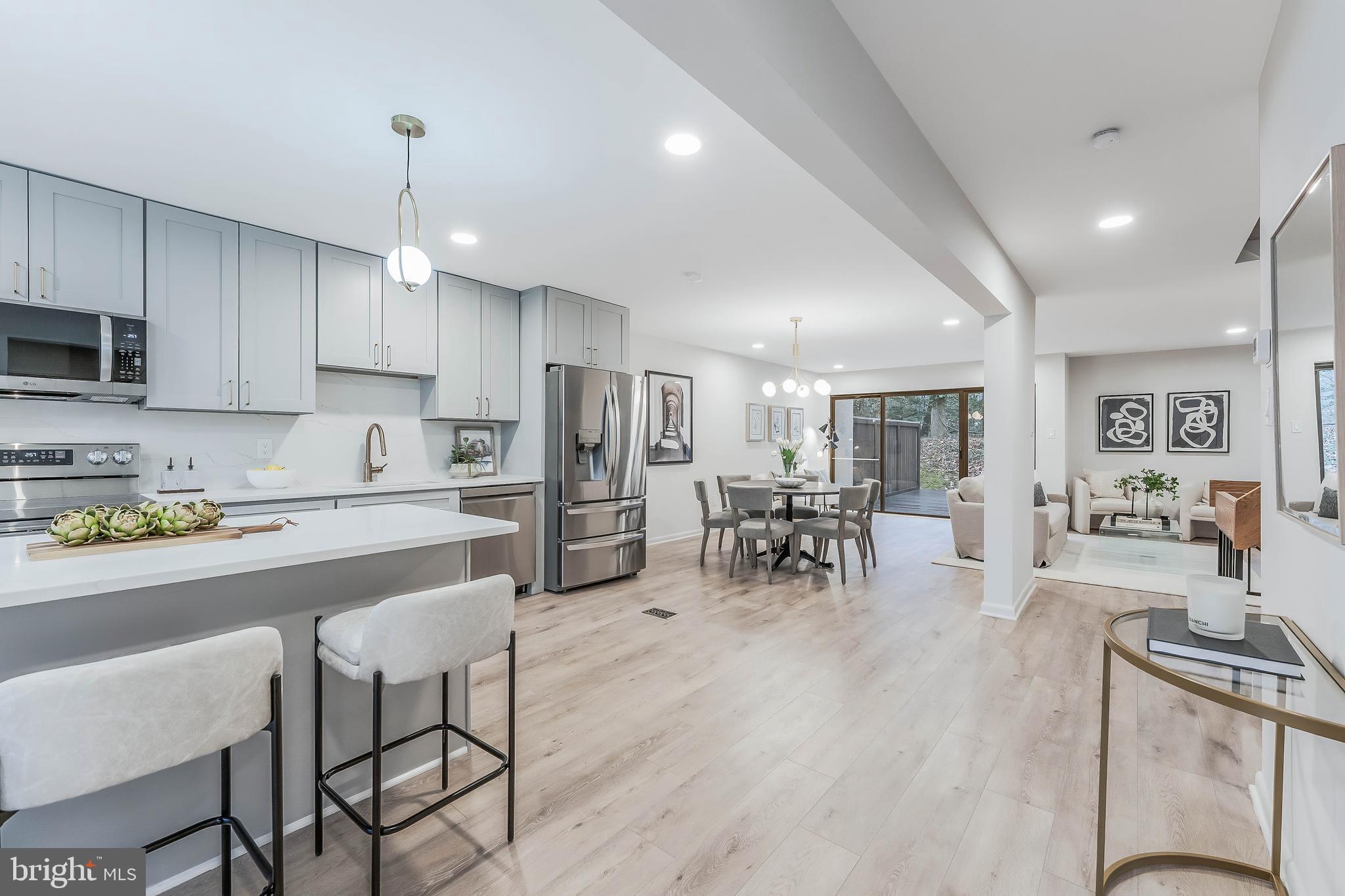 RESTON - Residential