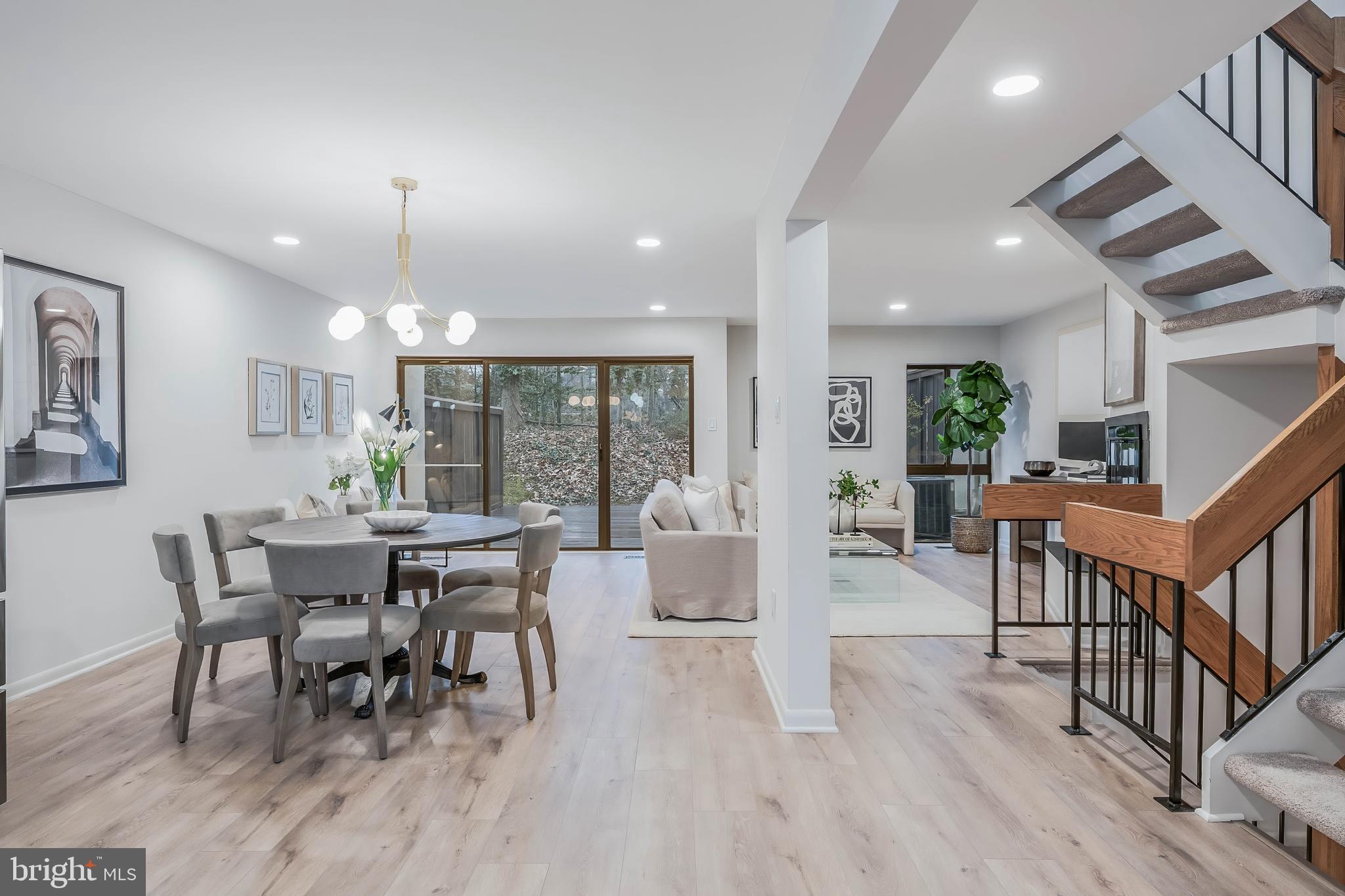 RESTON - Residential