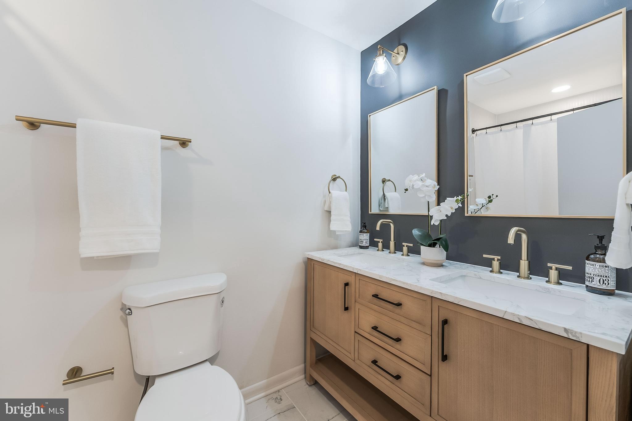 RESTON - Residential