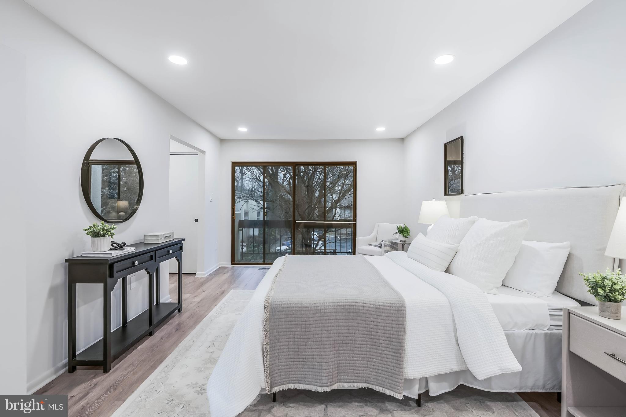 RESTON - Residential