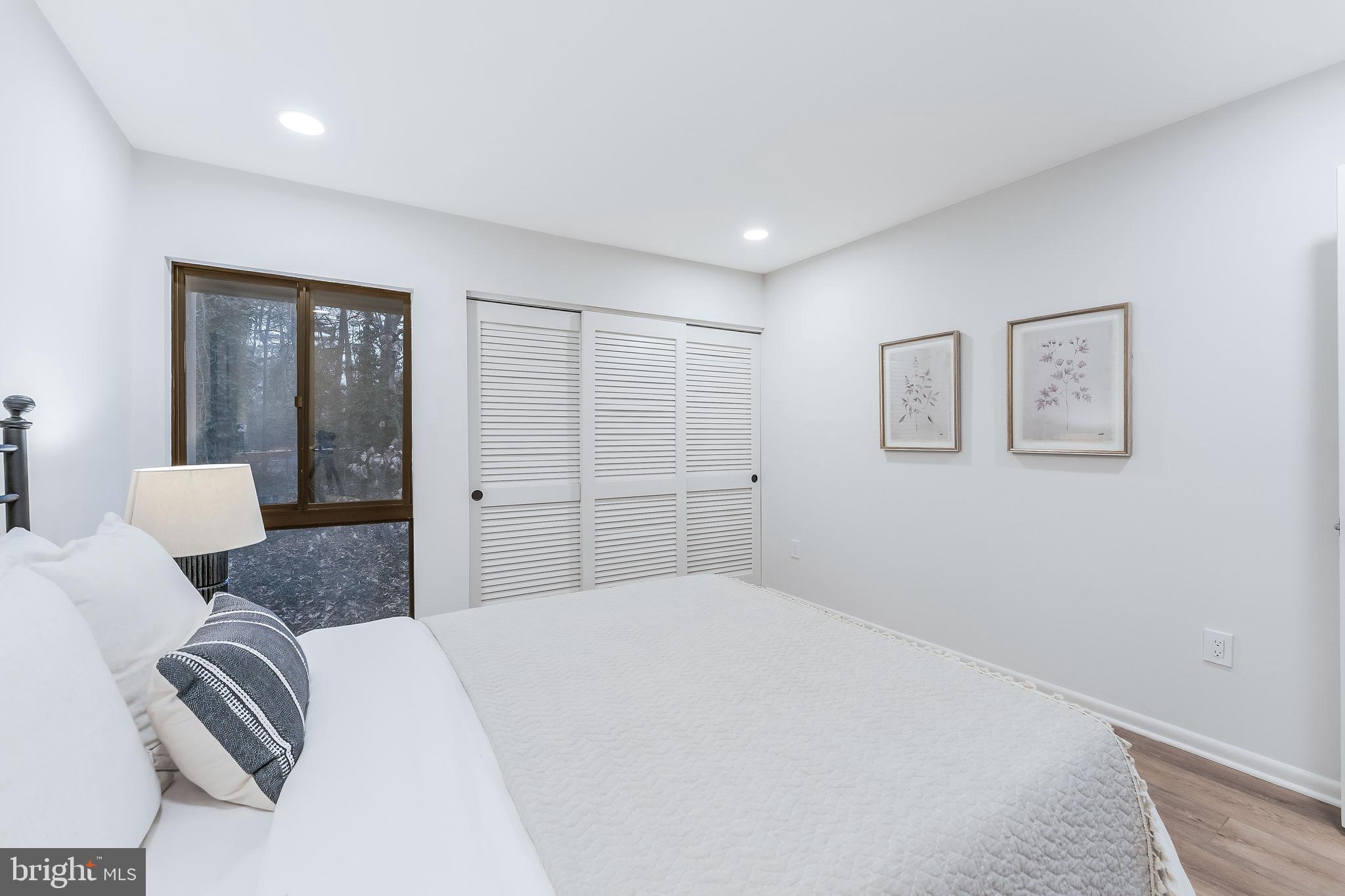 RESTON - Residential