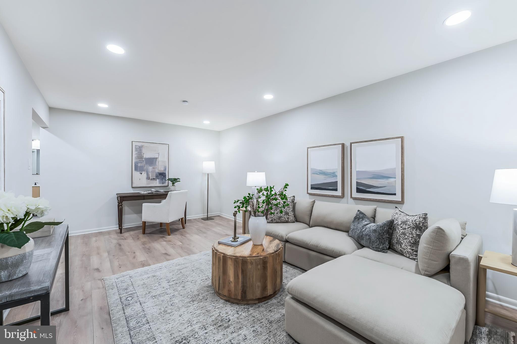 RESTON - Residential