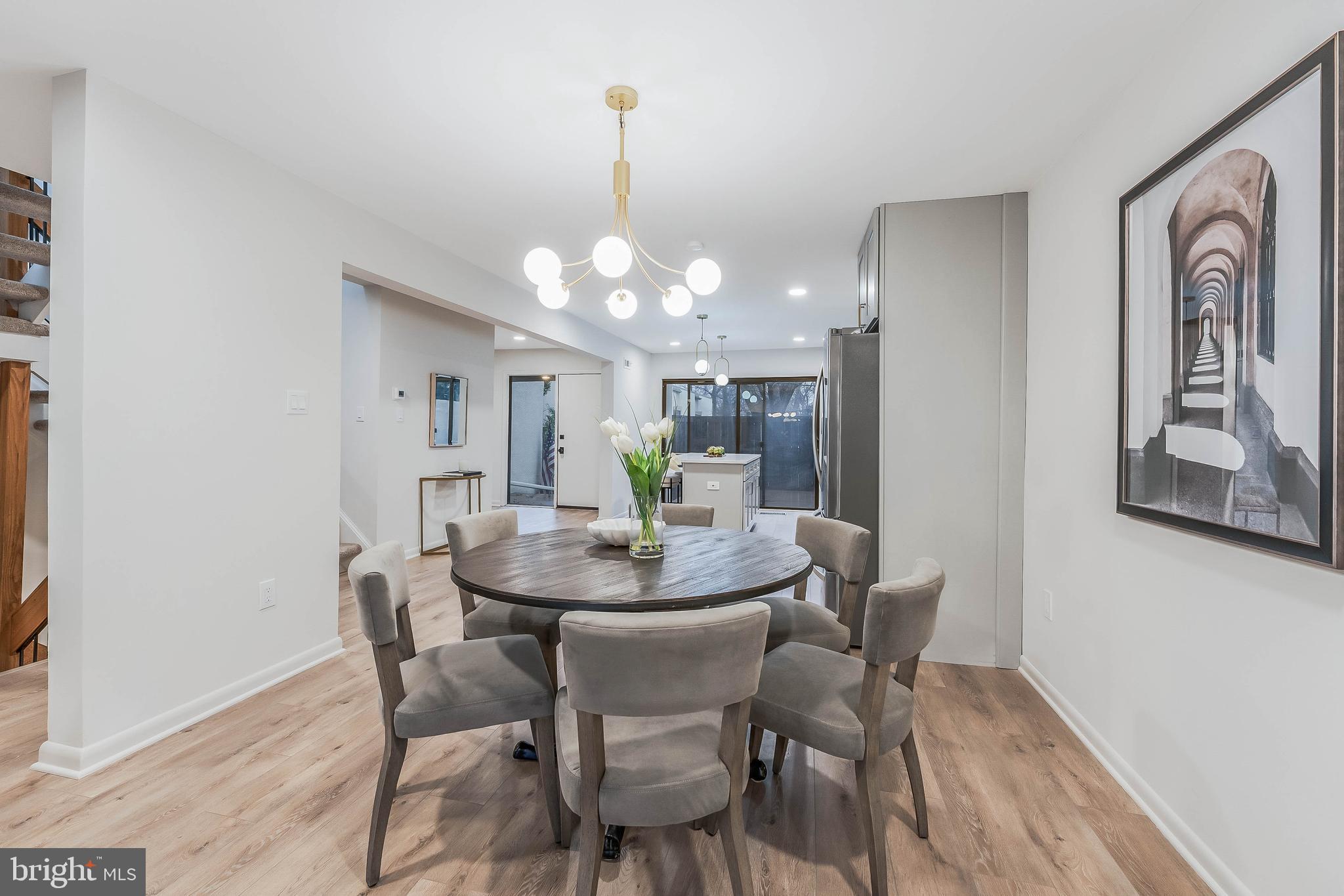 RESTON - Residential