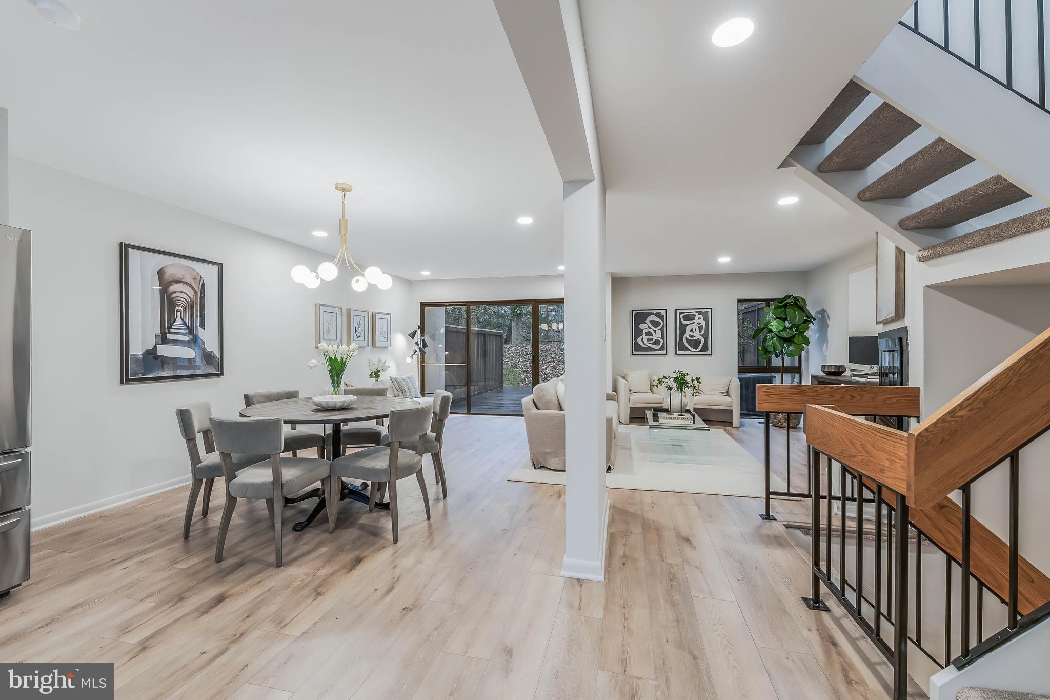 RESTON - Residential