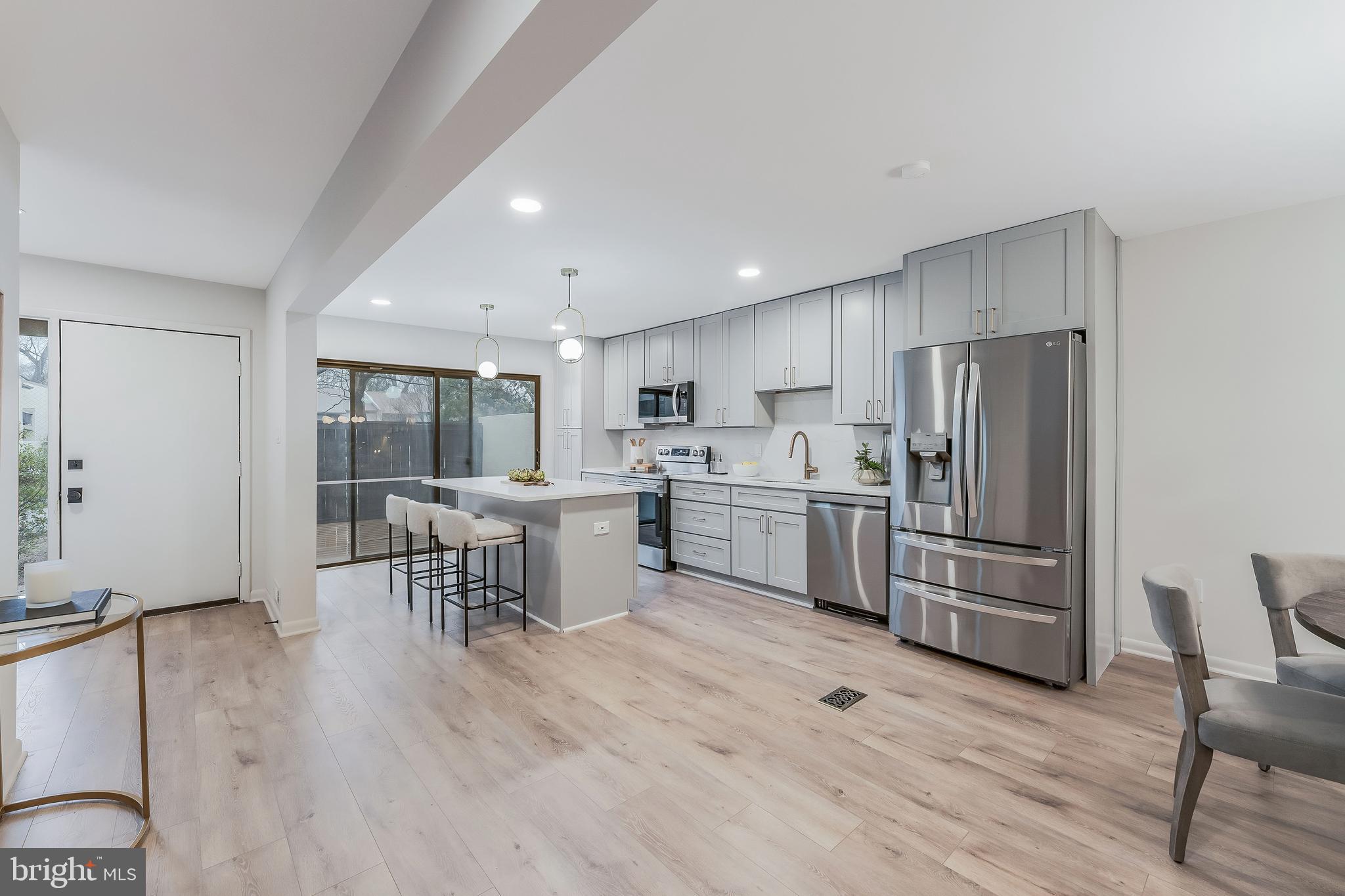 11713 NEWBRIDGE COURT